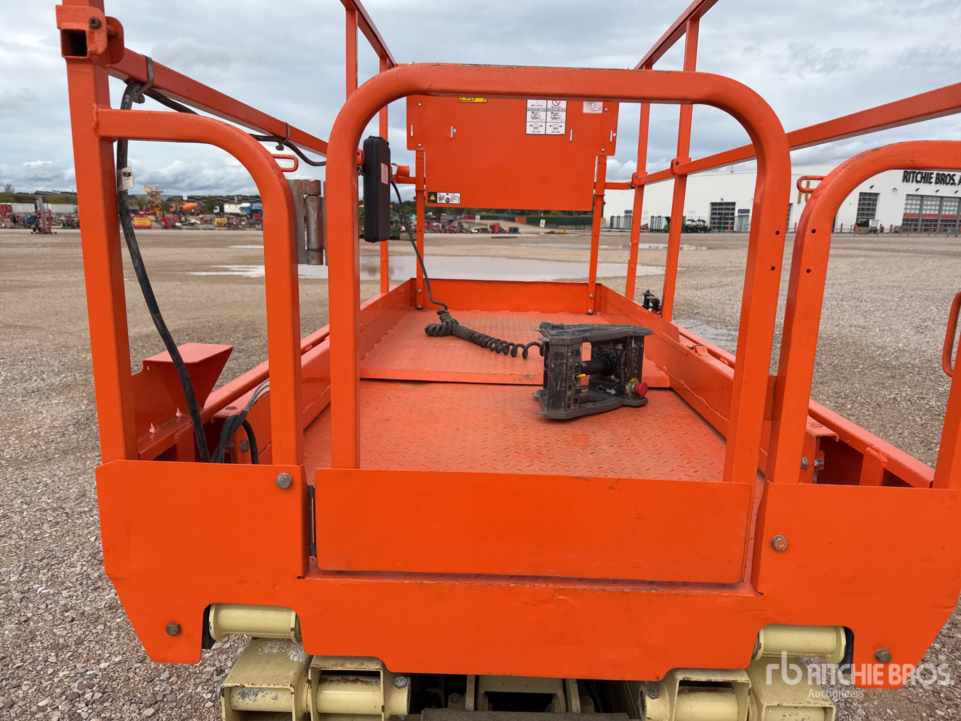 2015 JLG 3246ES