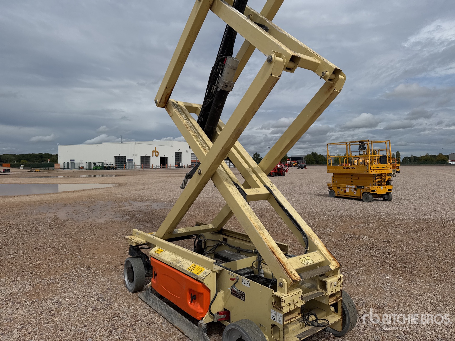 2015 JLG 3246ES