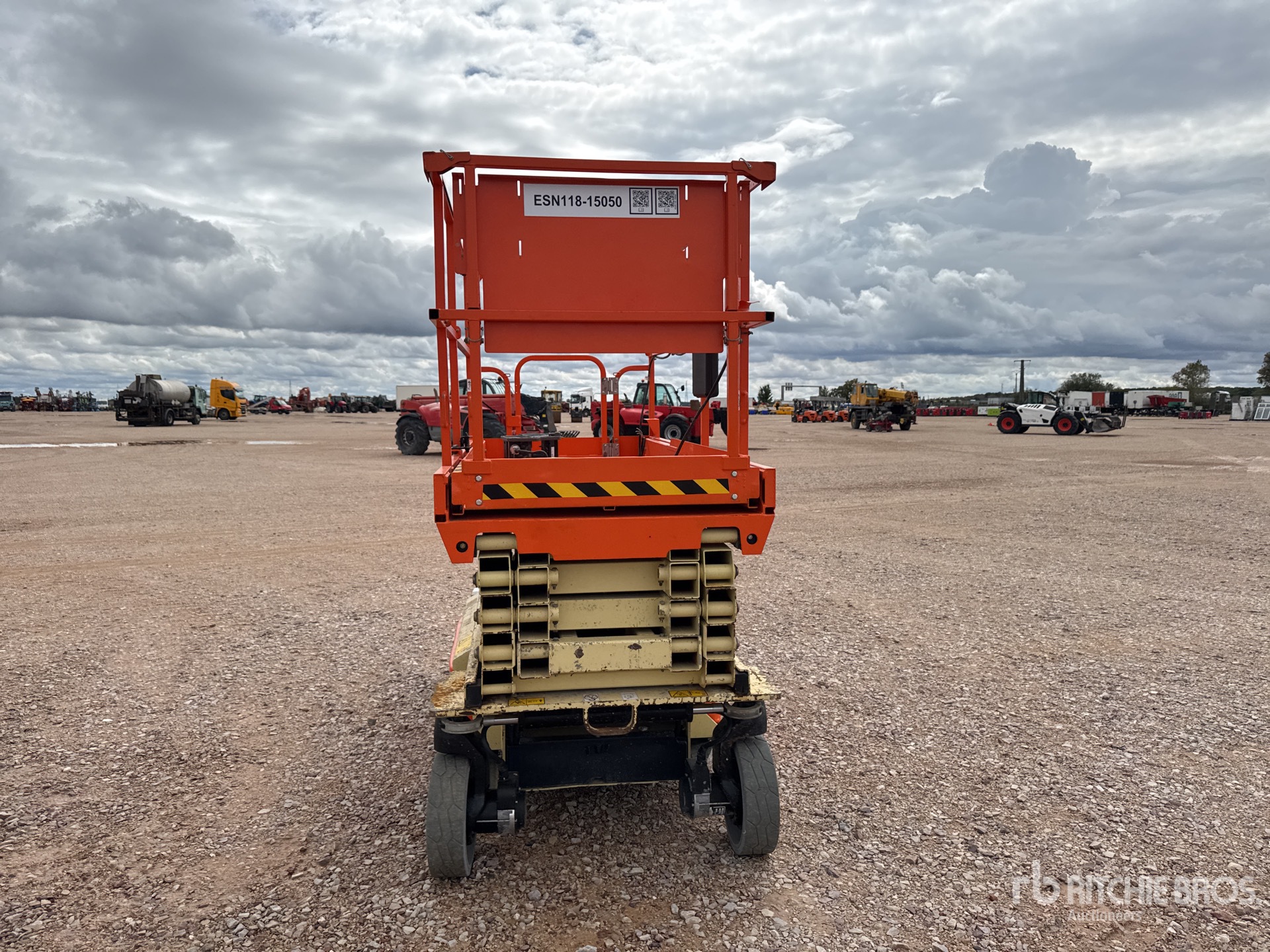 2015 JLG 3246ES