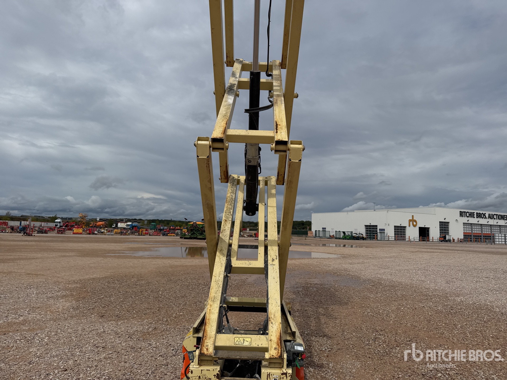 2015 JLG 3246ES