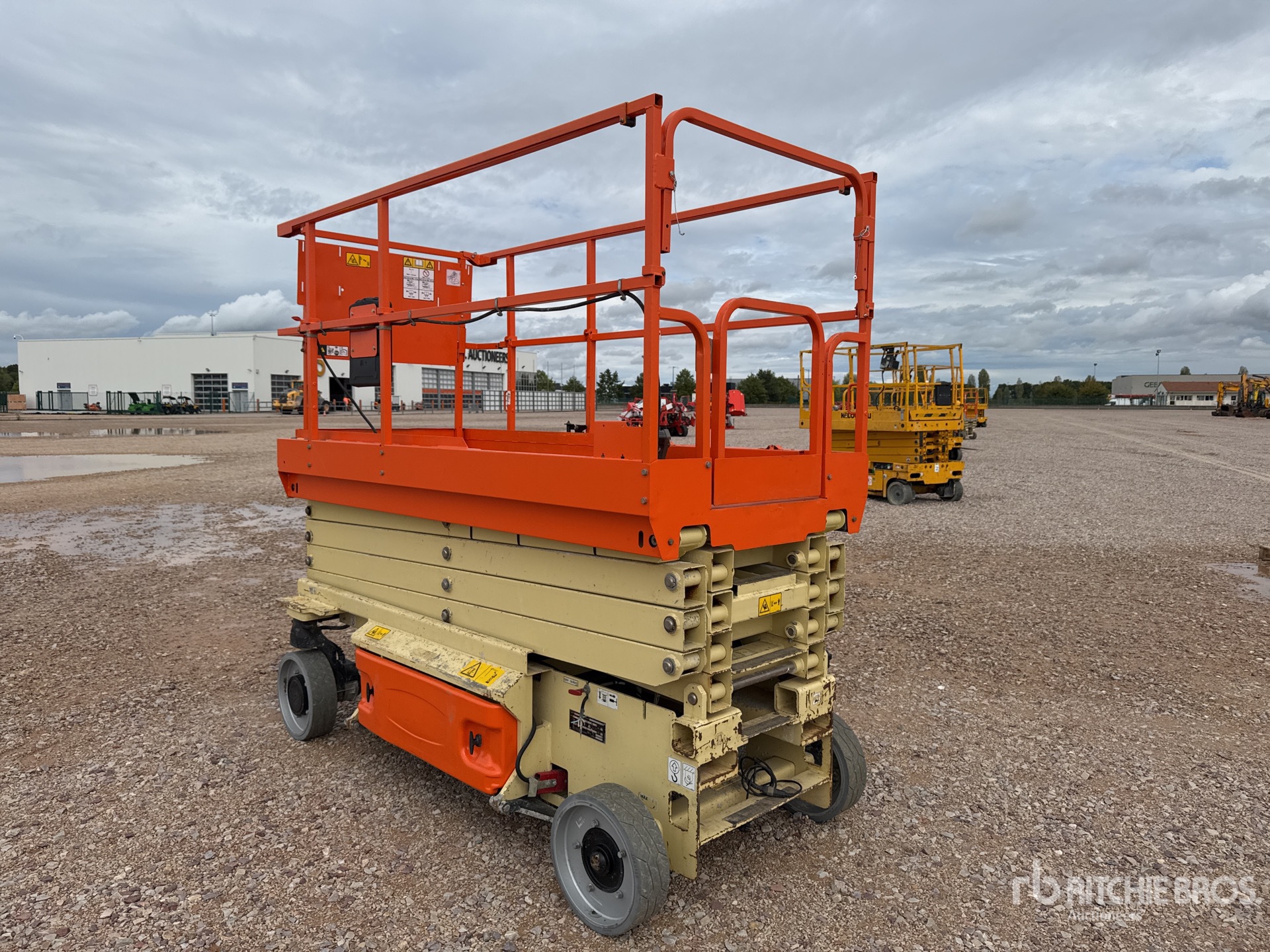 2015 JLG 3246ES