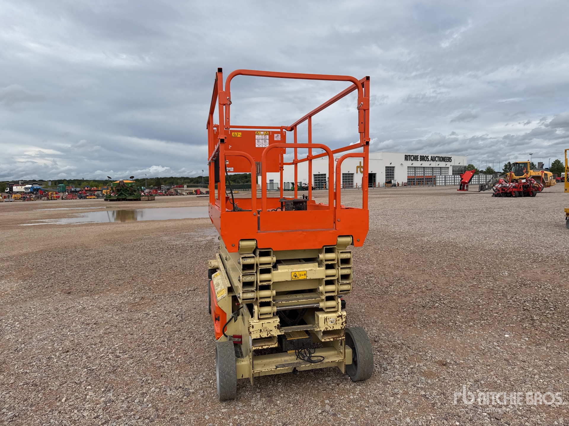 2015 JLG 3246ES