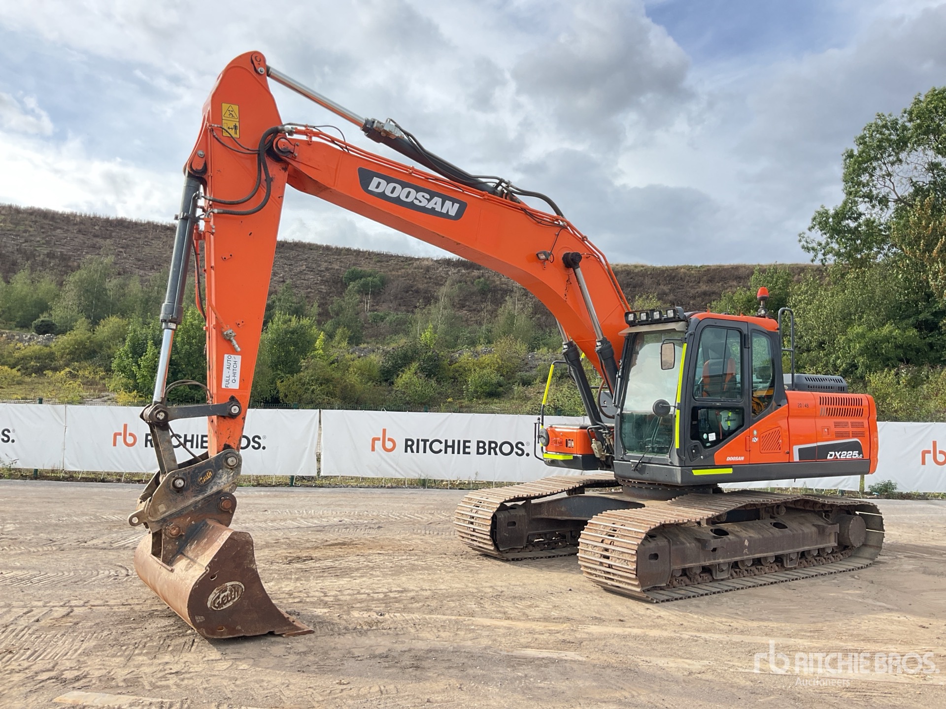 Photo of 2020 Doosan DX225LC-5