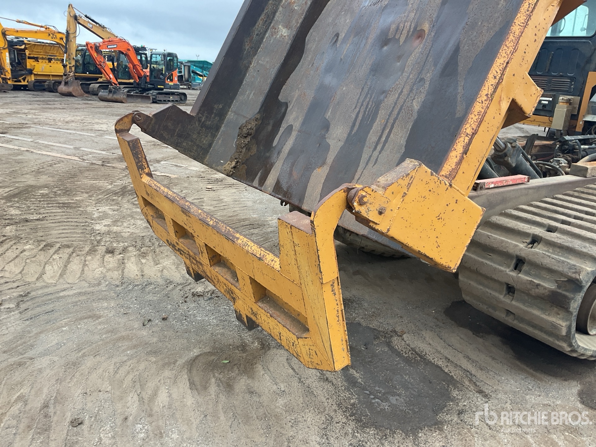 Morooka MST2200VD