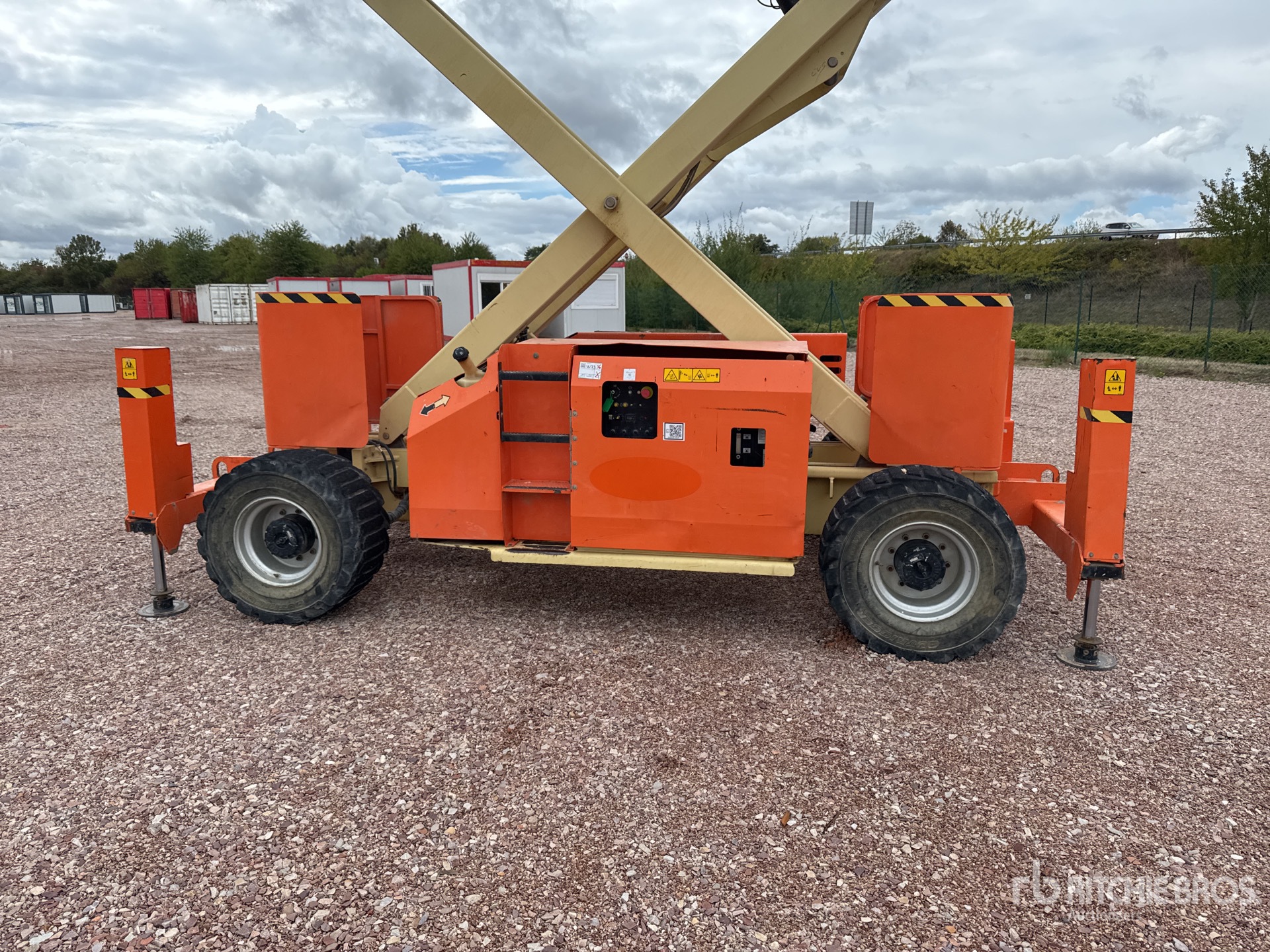 2016 JLG 4394RT