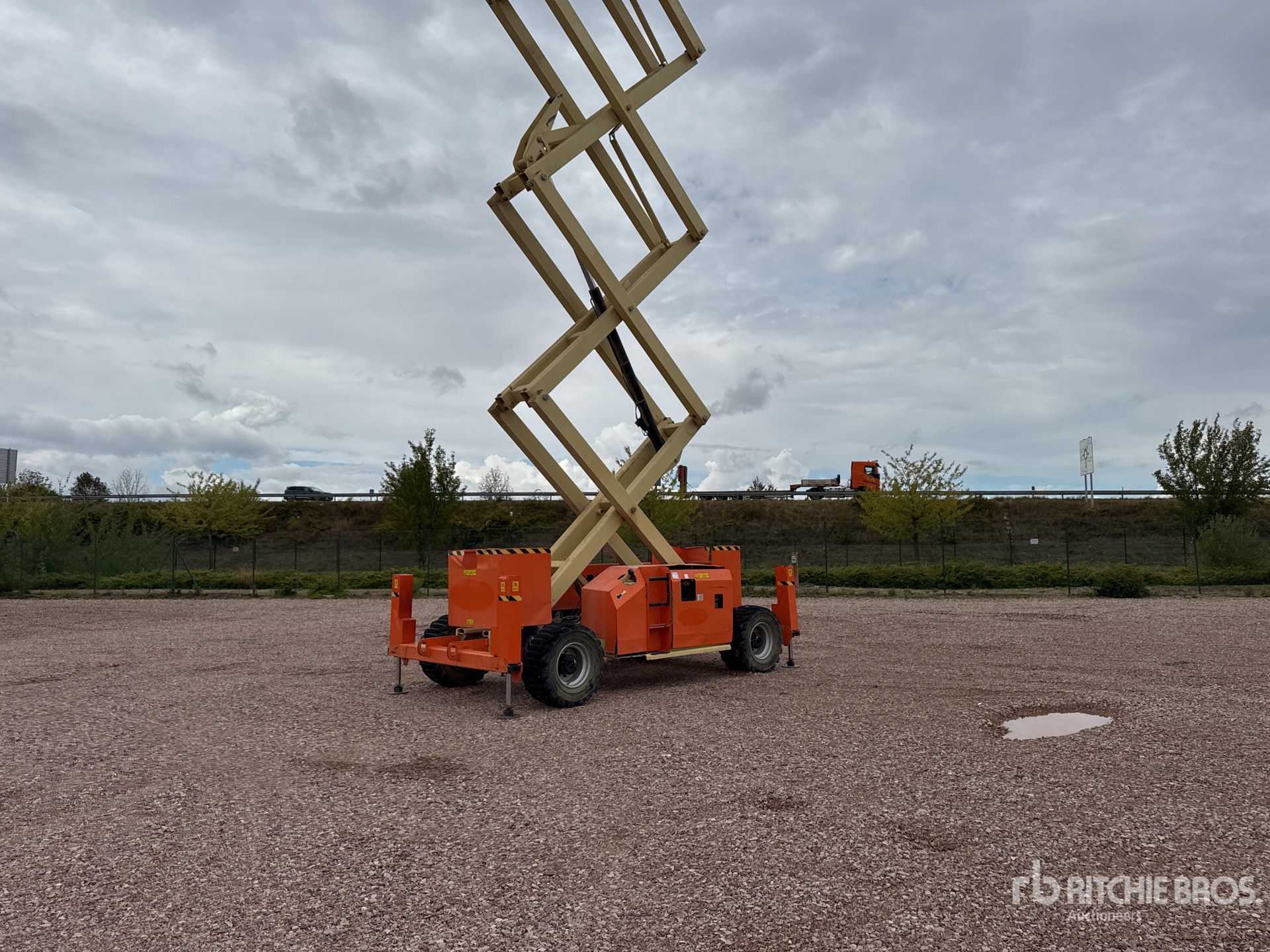 2016 JLG 4394RT