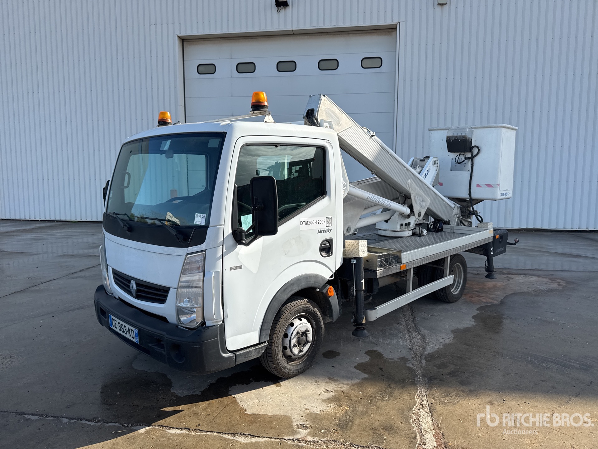 Photo of 2012 Renault MAXITY 120 DXI