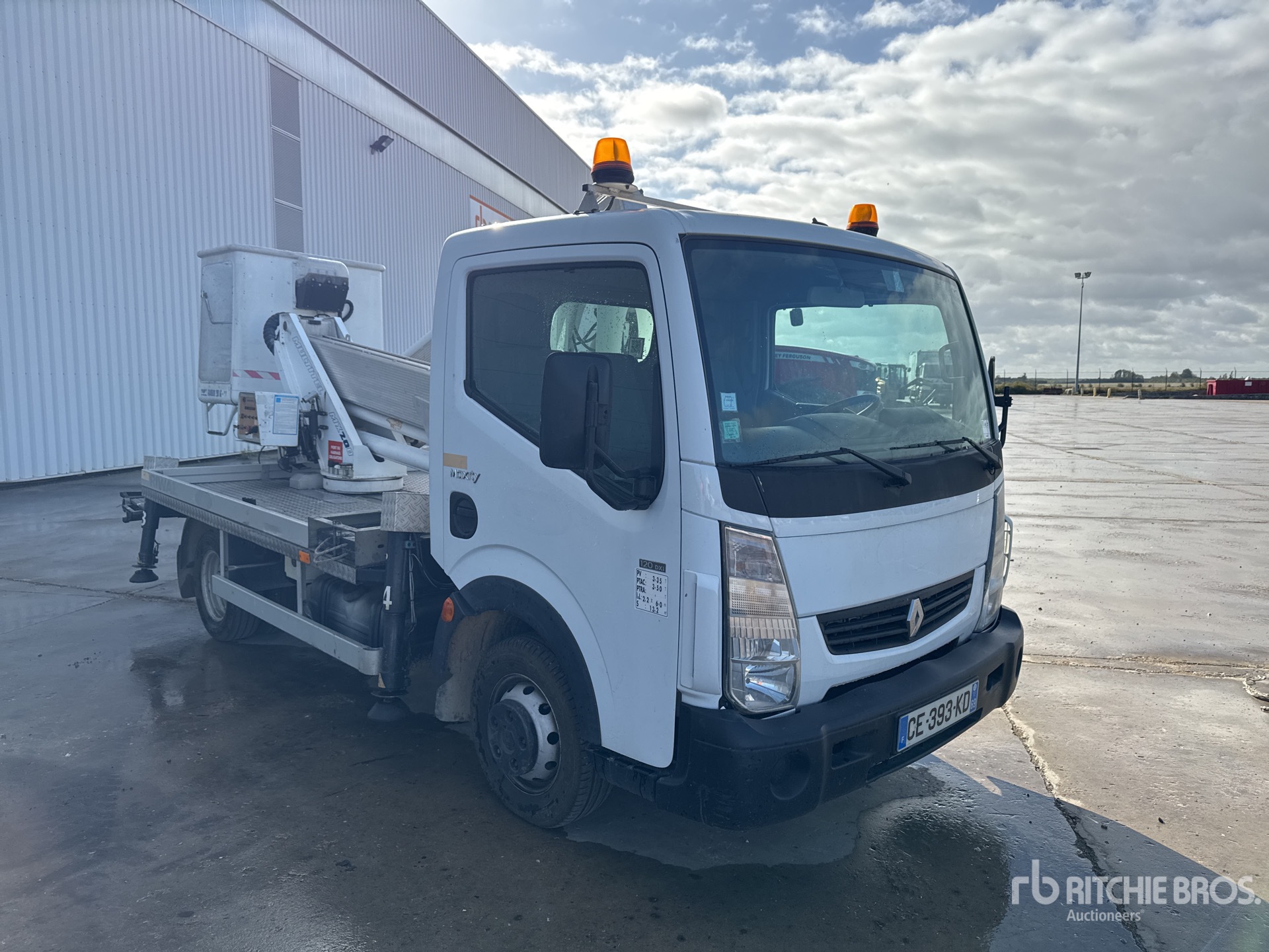 2012 Renault MAXITY 120 DXI