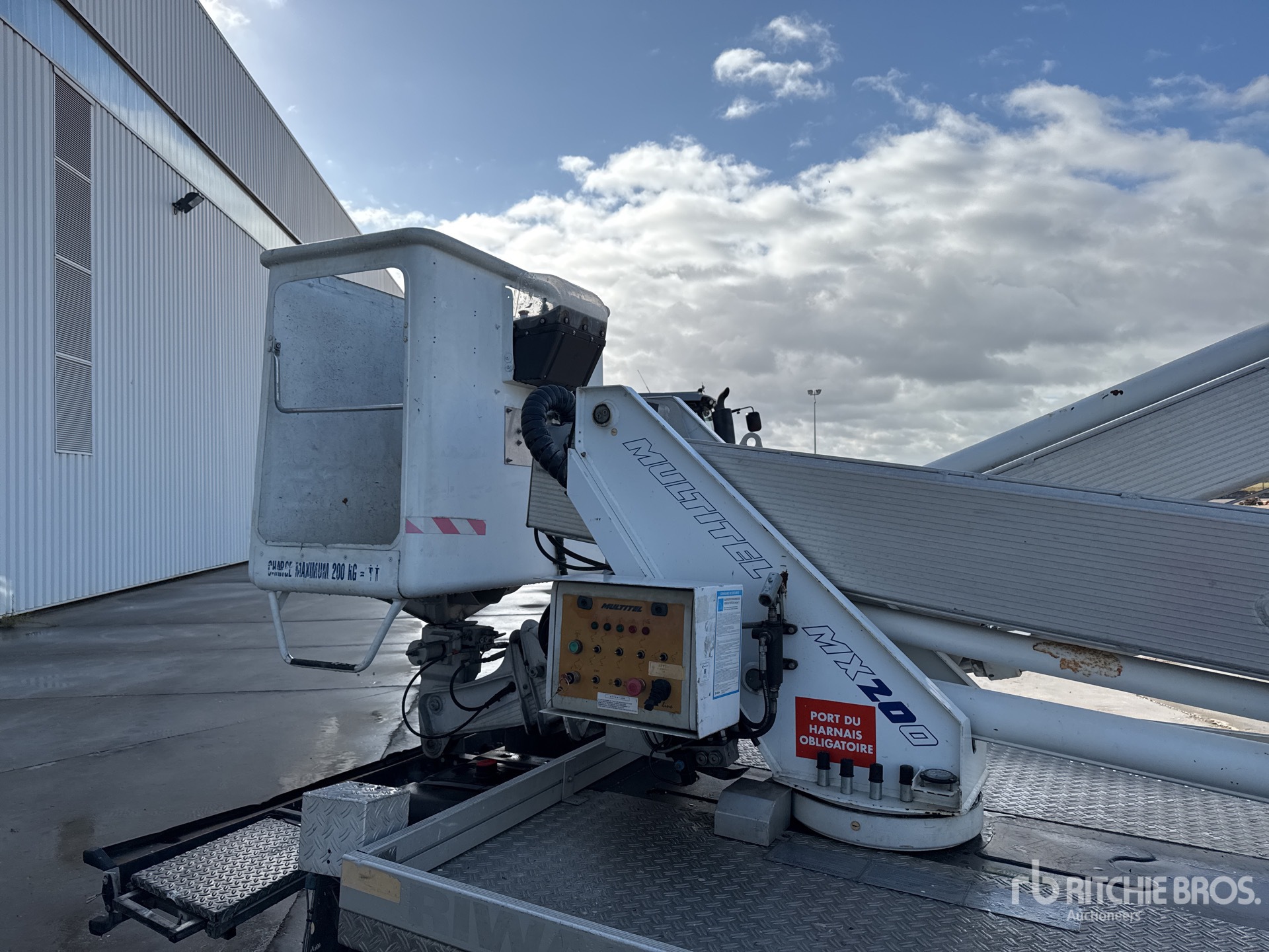 2012 Renault MAXITY 120 DXI