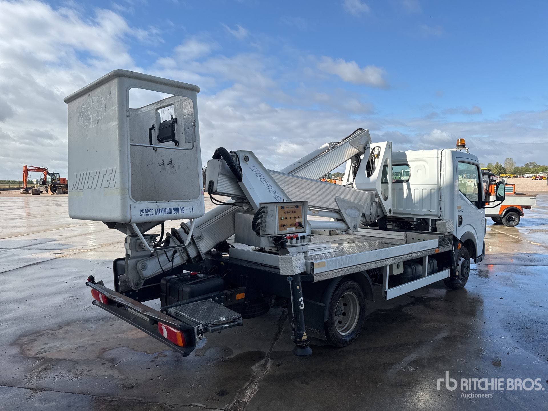 2012 Renault MAXITY 120 DXI