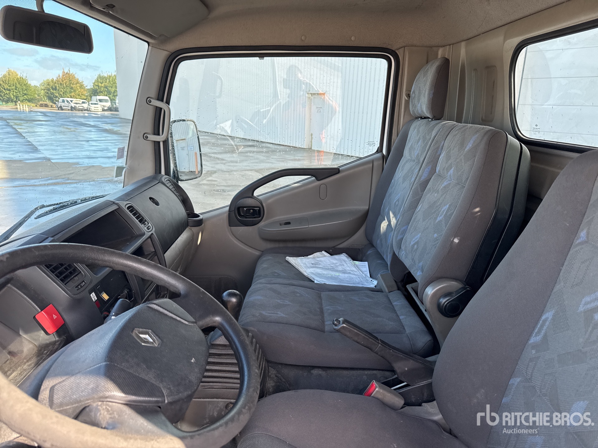 2012 Renault MAXITY 120 DXI