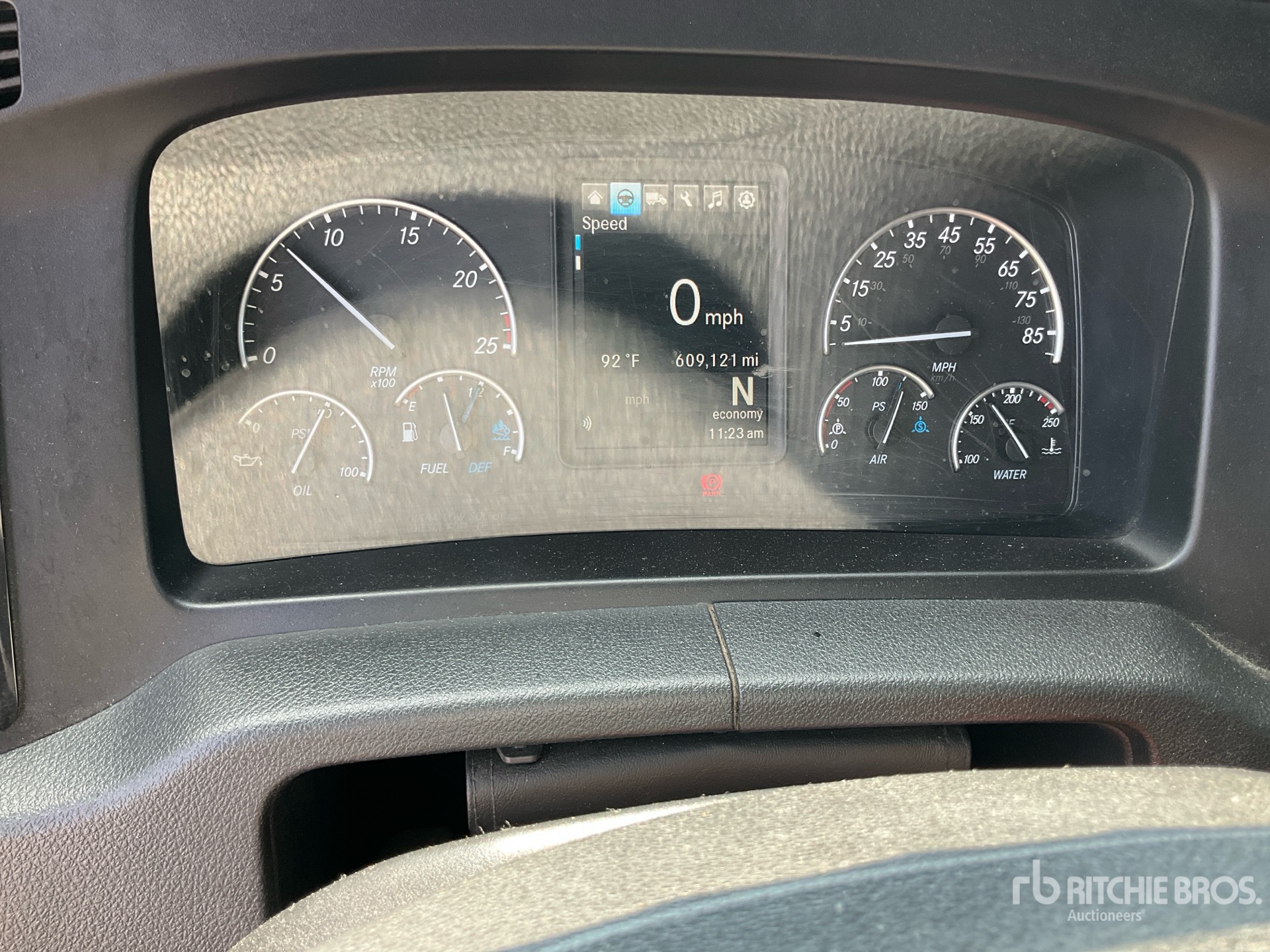 2023 Freightliner CASCADIA 126
