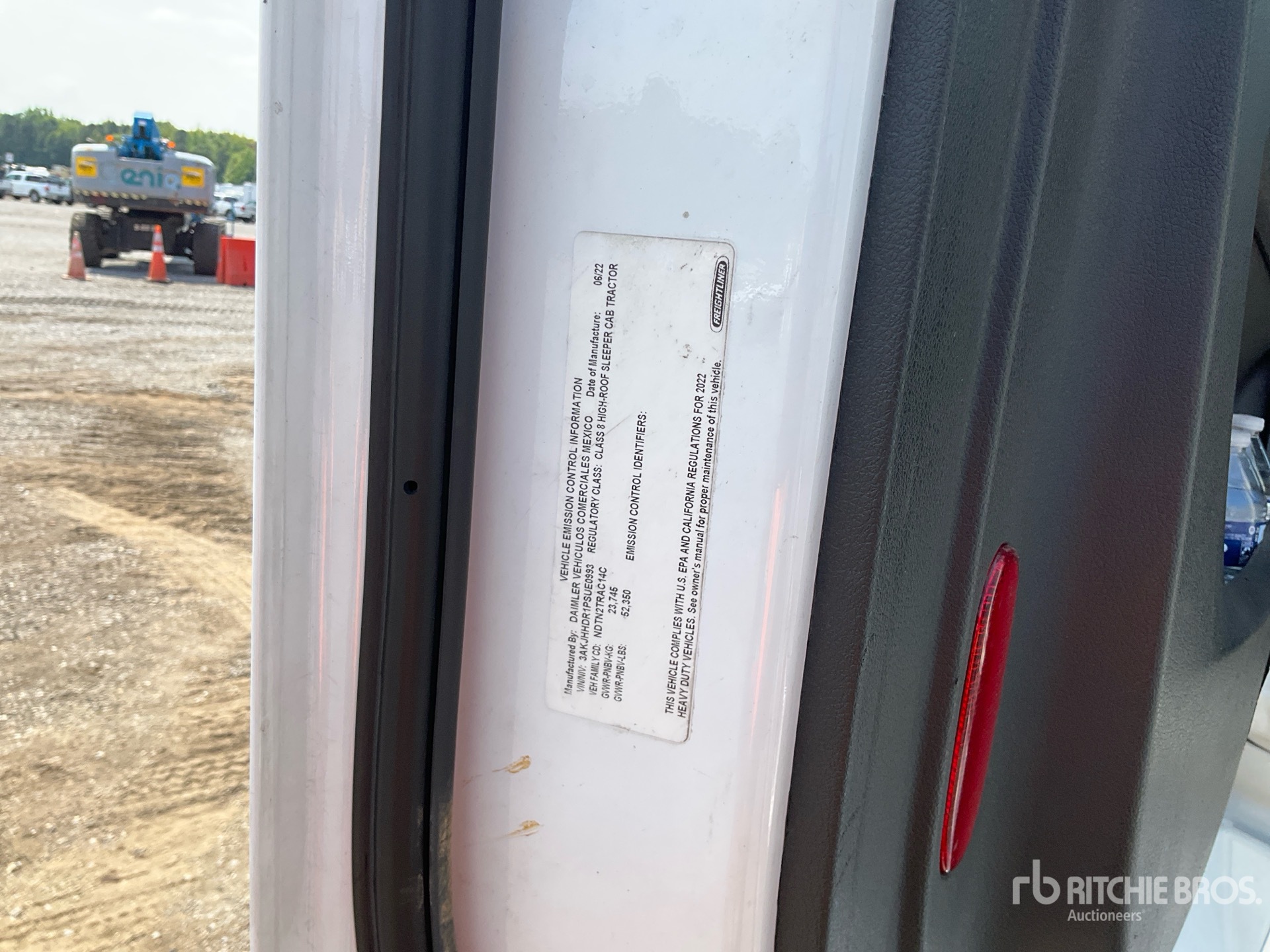2023 Freightliner CASCADIA 126