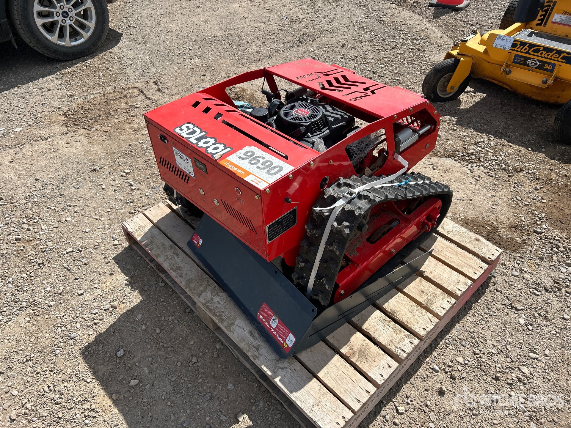 General Appearance with Picture, Right Rear Corner