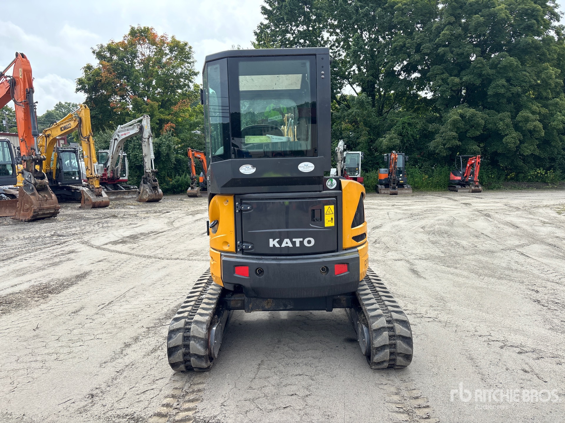 2022 Kato HD35V5