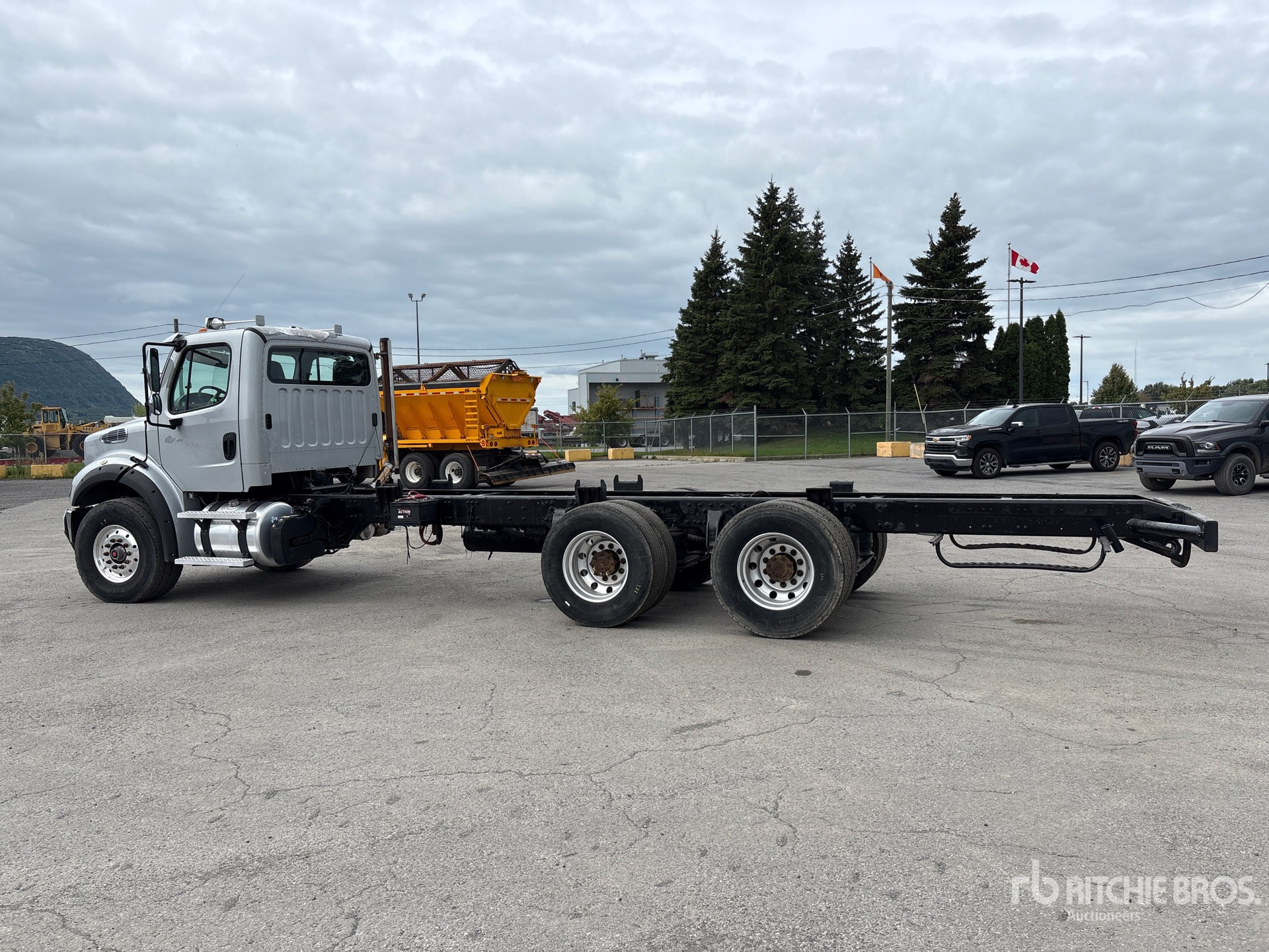 2016 Freightliner M2 112