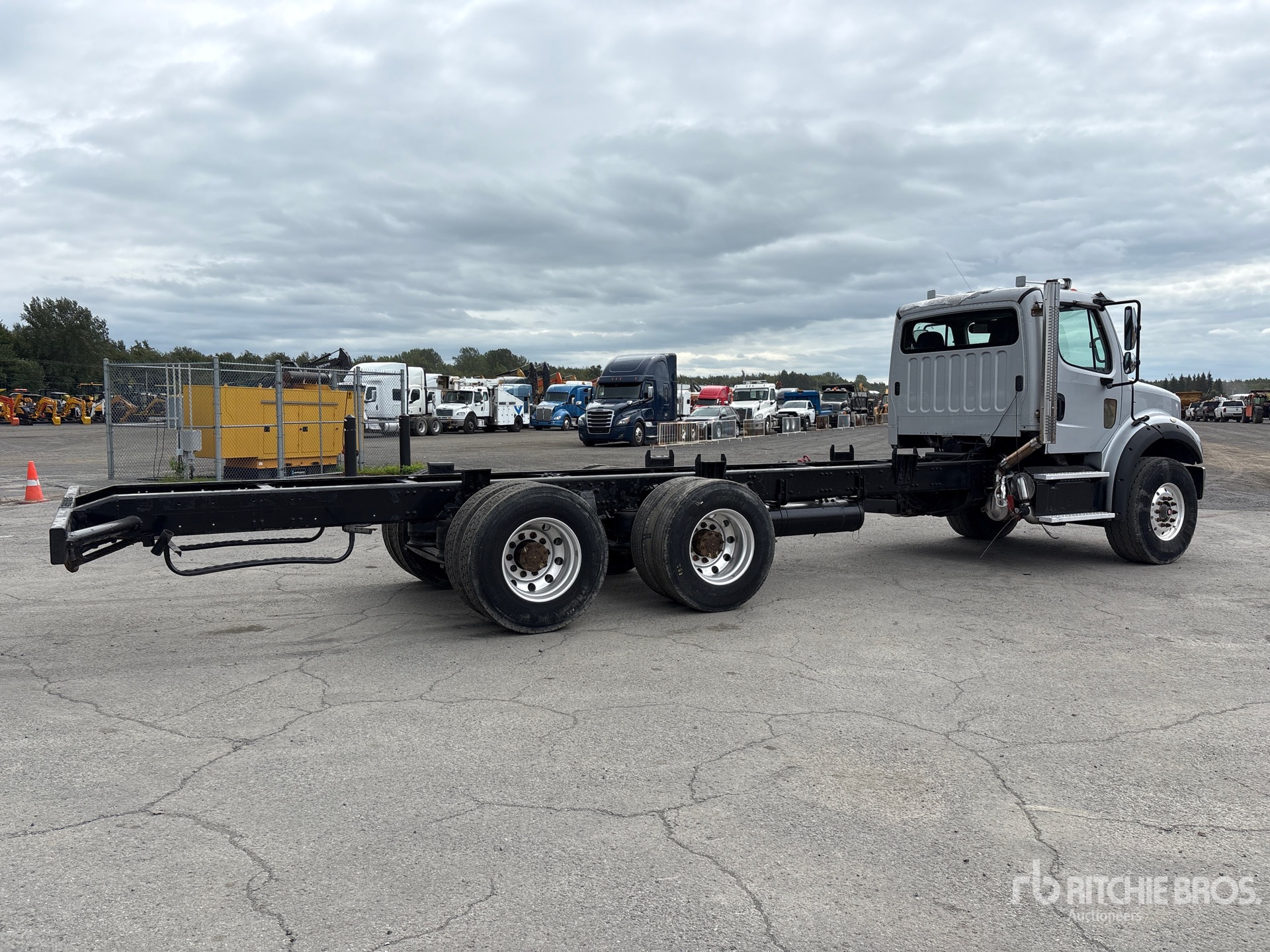 2016 Freightliner M2 112