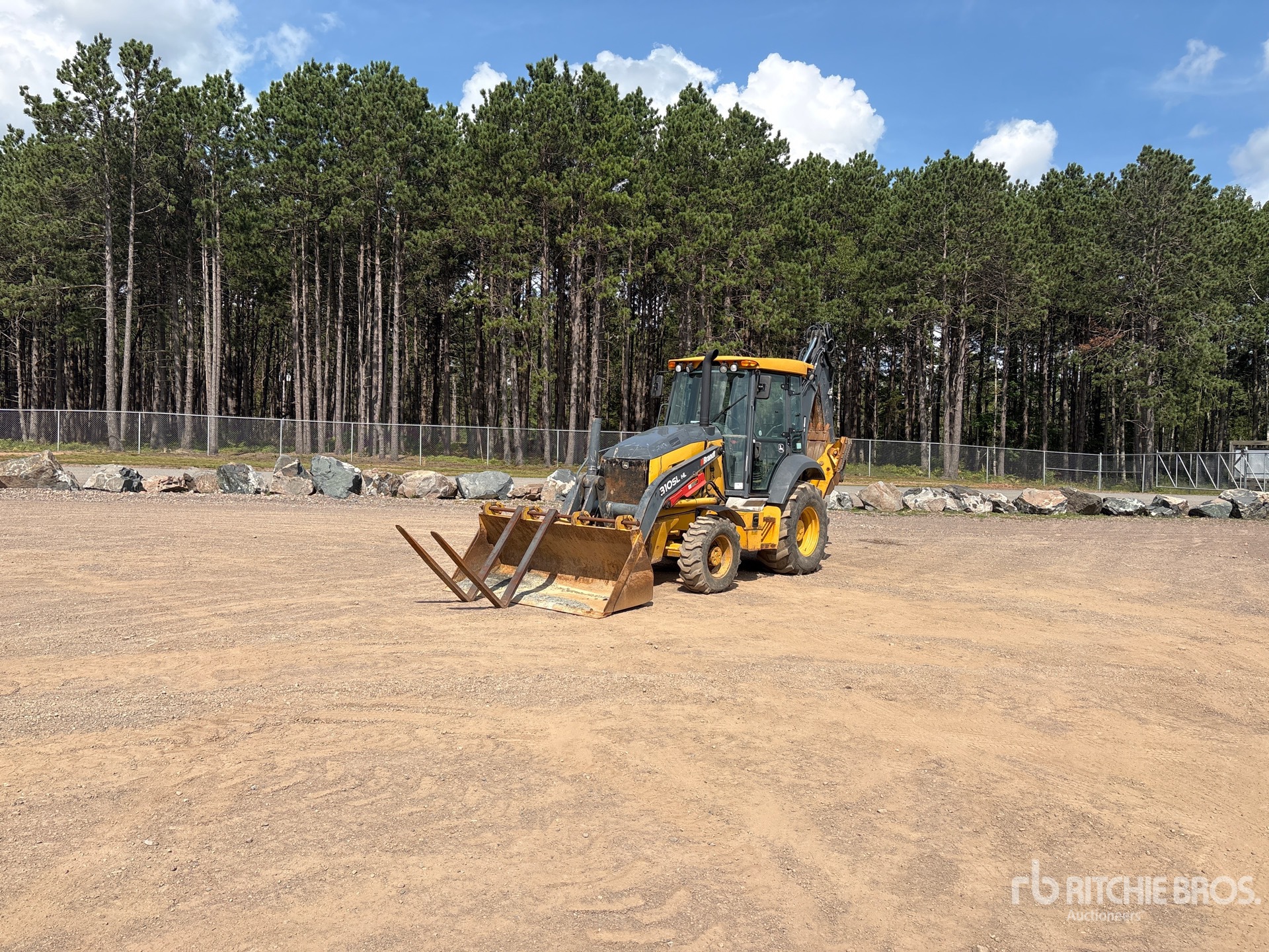 2016 John Deere 310SLHL