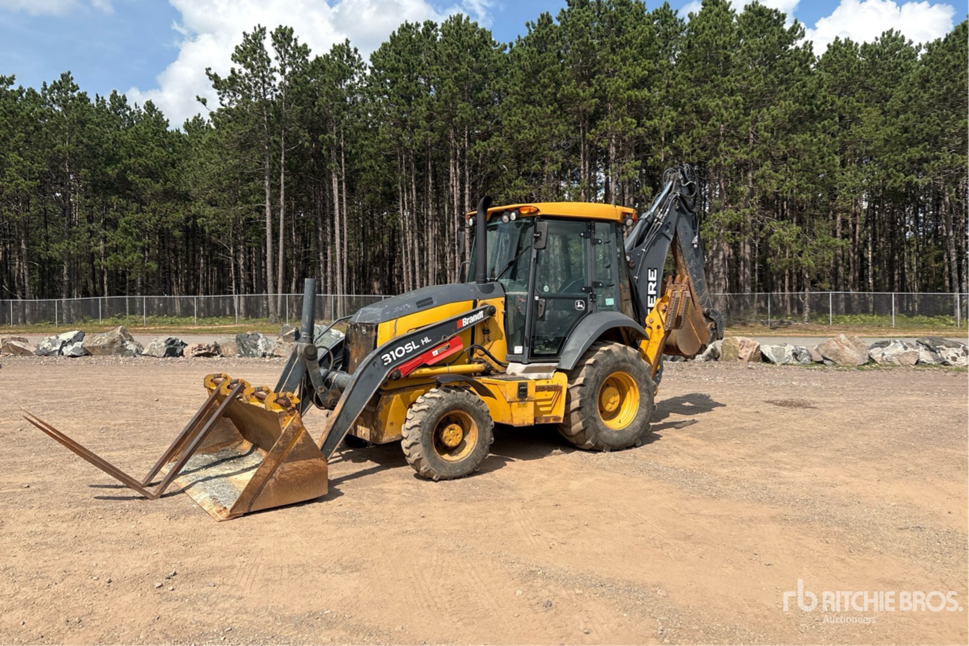 2016 John Deere 310SLHL
