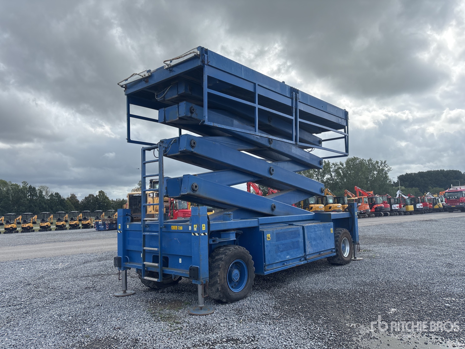 Photo of 2002 Liftlux SL260-25