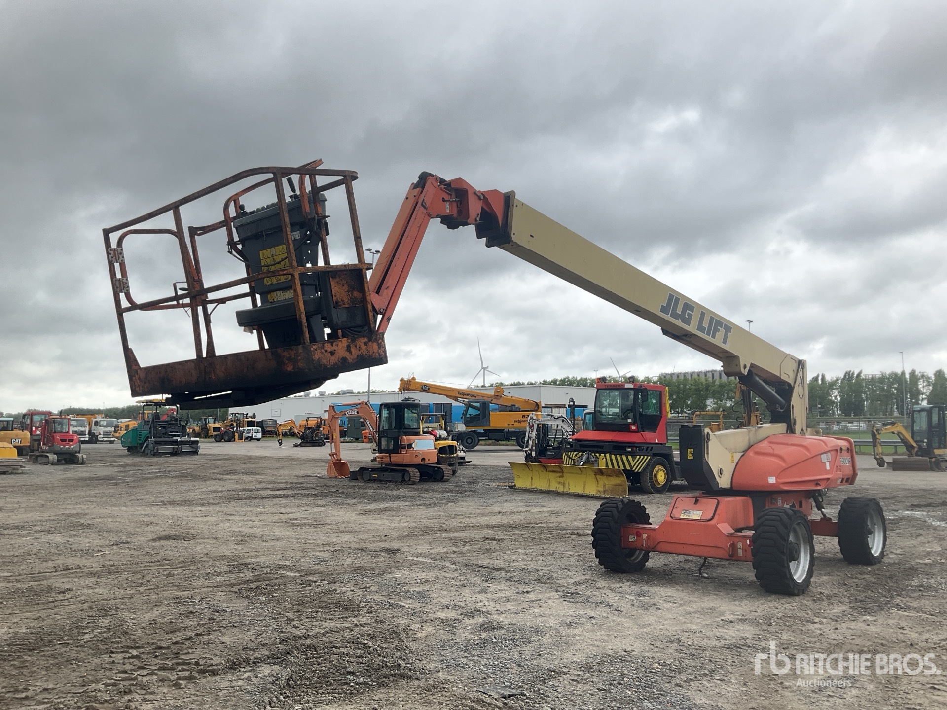 2010 JLG E600JP