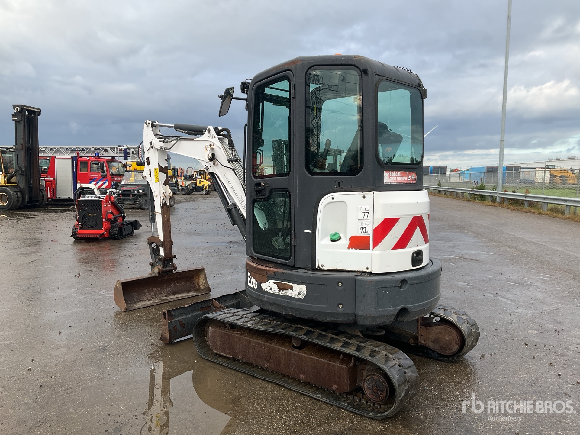 2012 Bobcat E26