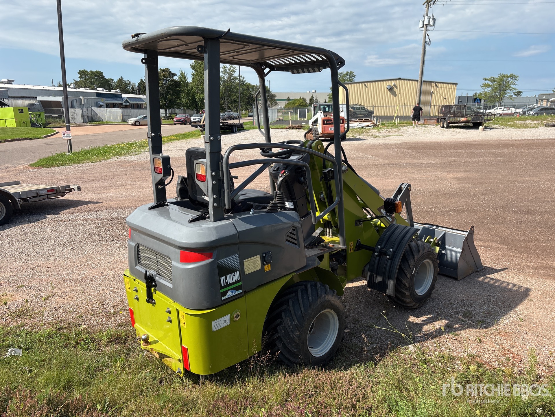 General Appearance with Picture, Right Rear Corner