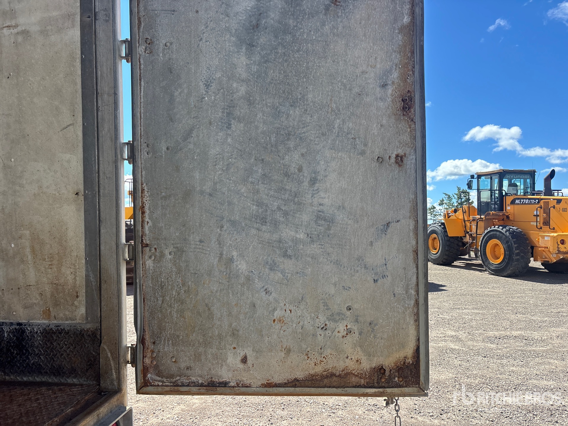 2007 Manac 53 FT X 102 IN TRI/A