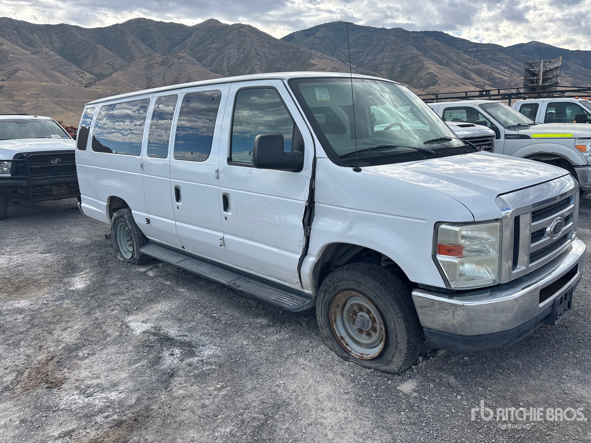 2013 Ford E-350