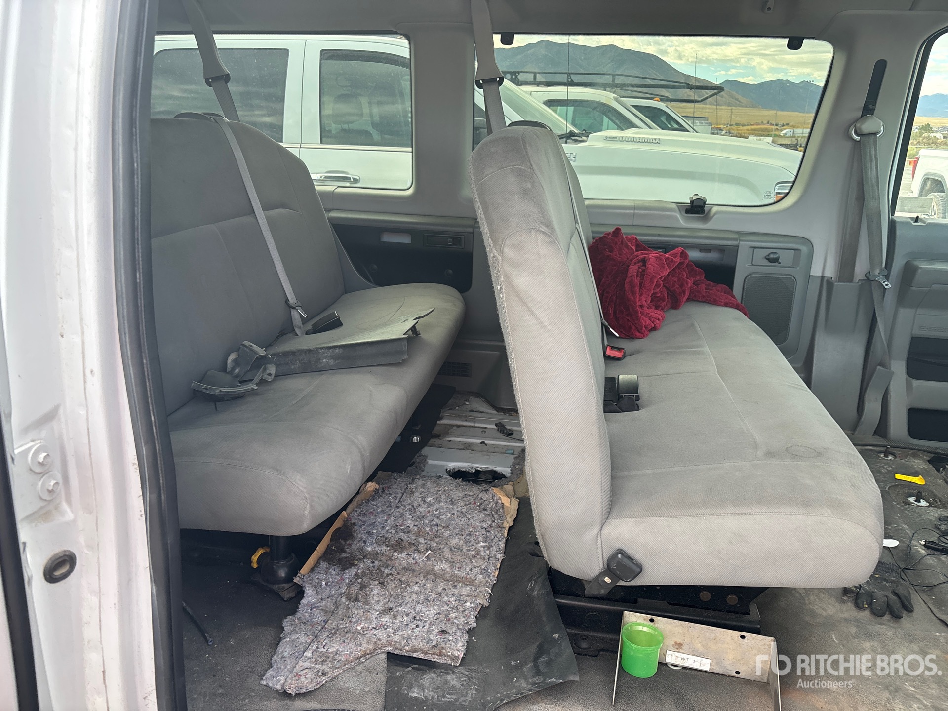 2013 Ford E-350