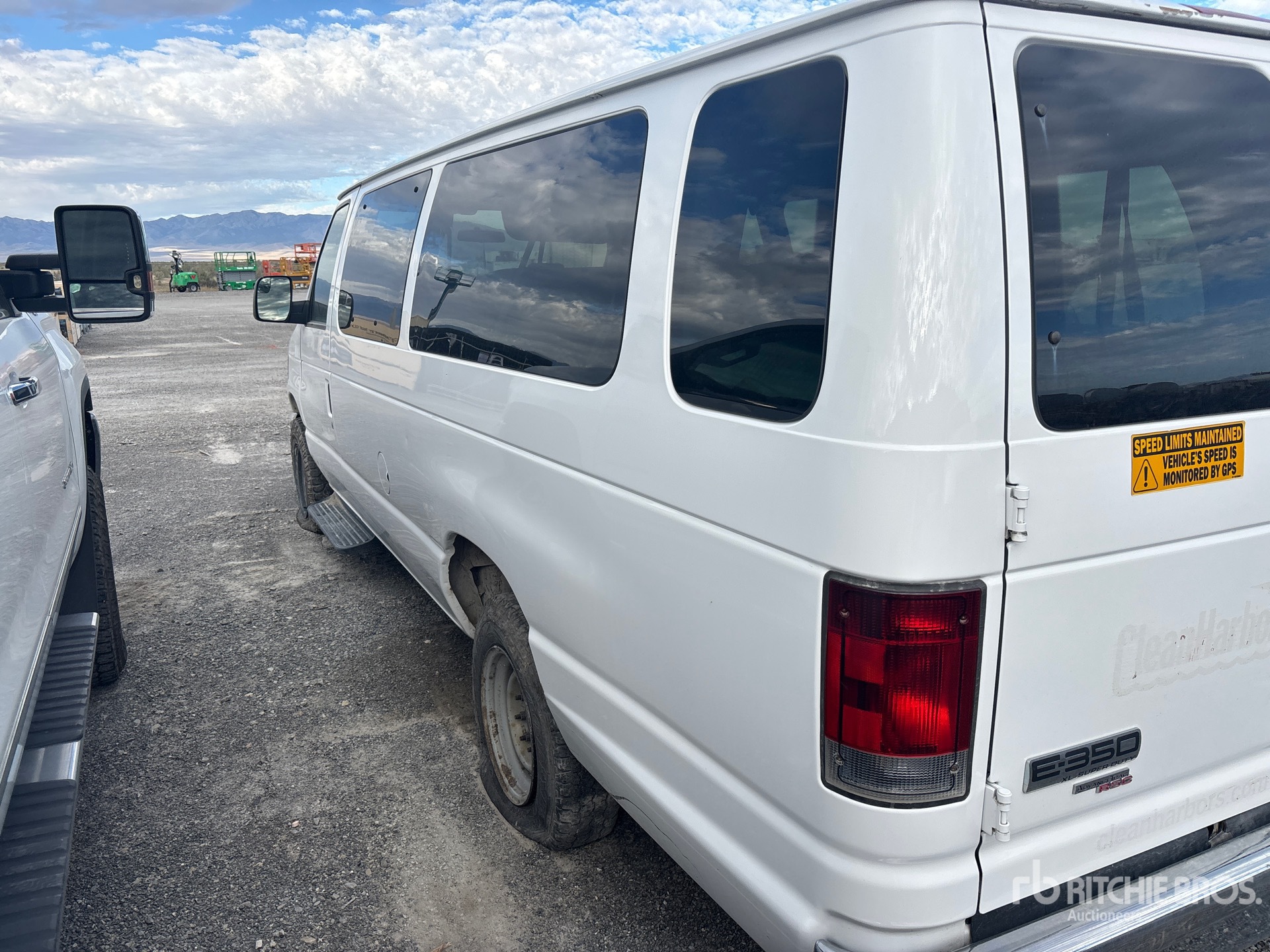 2013 Ford E-350