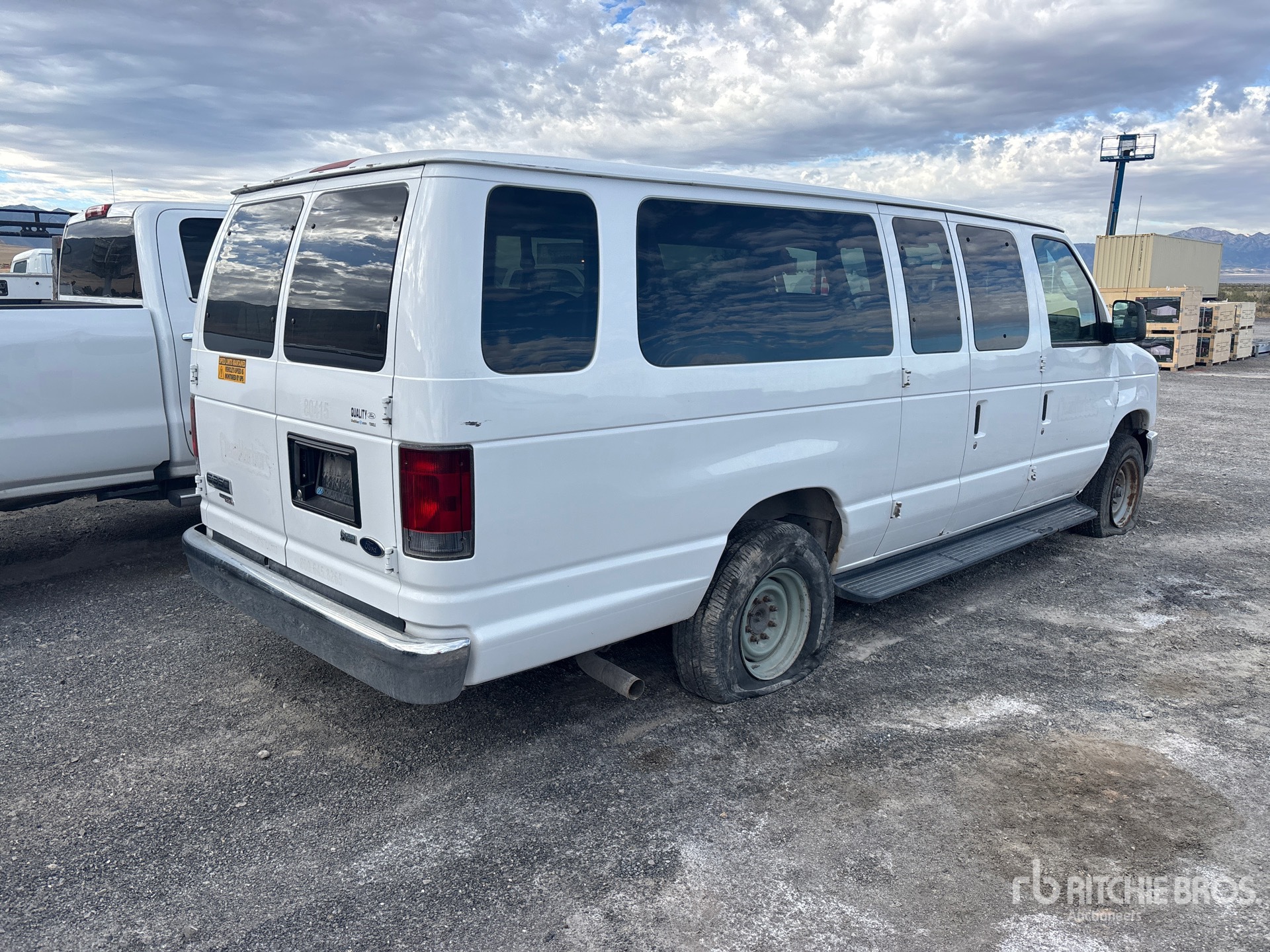 2013 Ford E-350