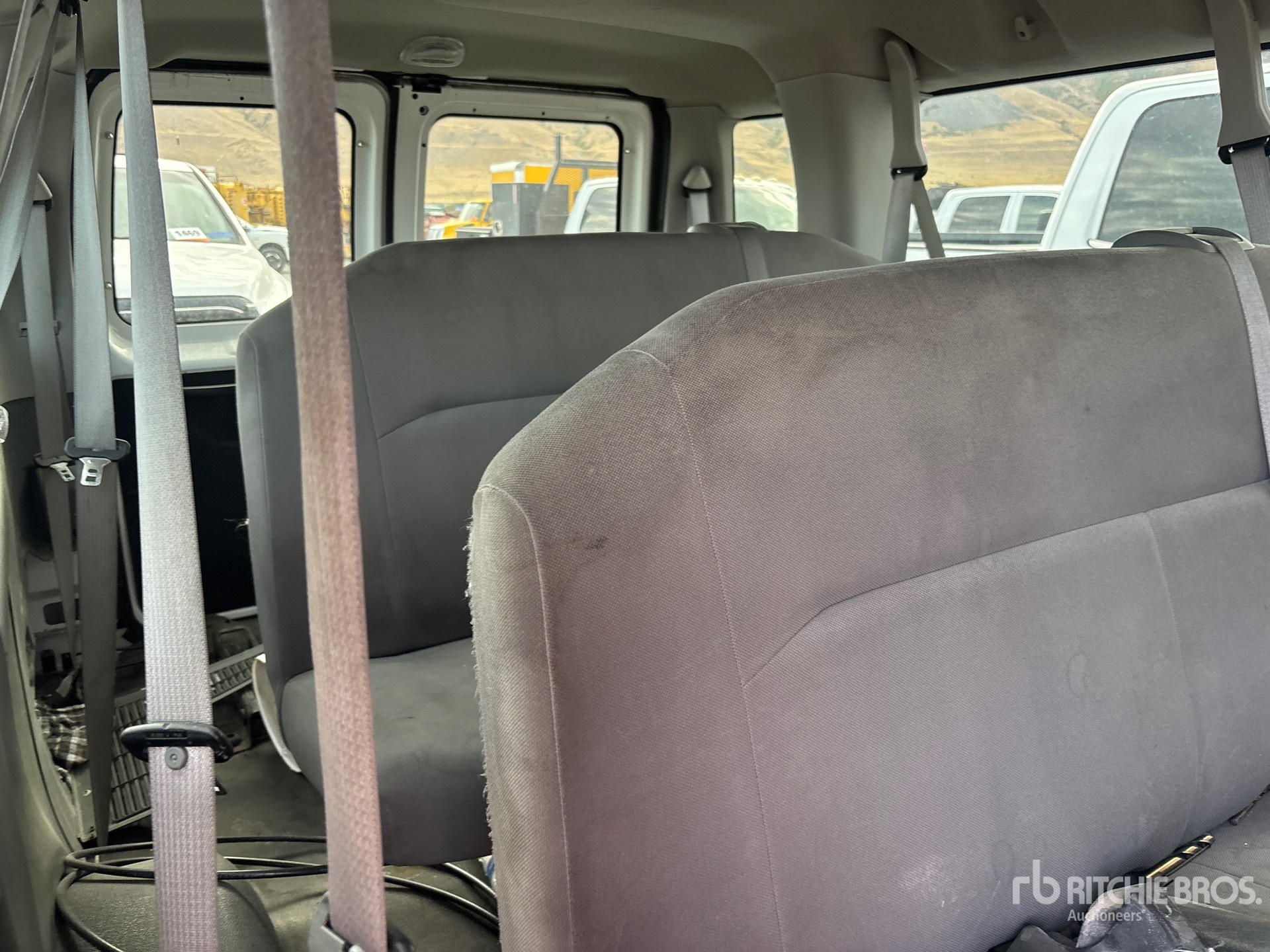 2013 Ford E-350