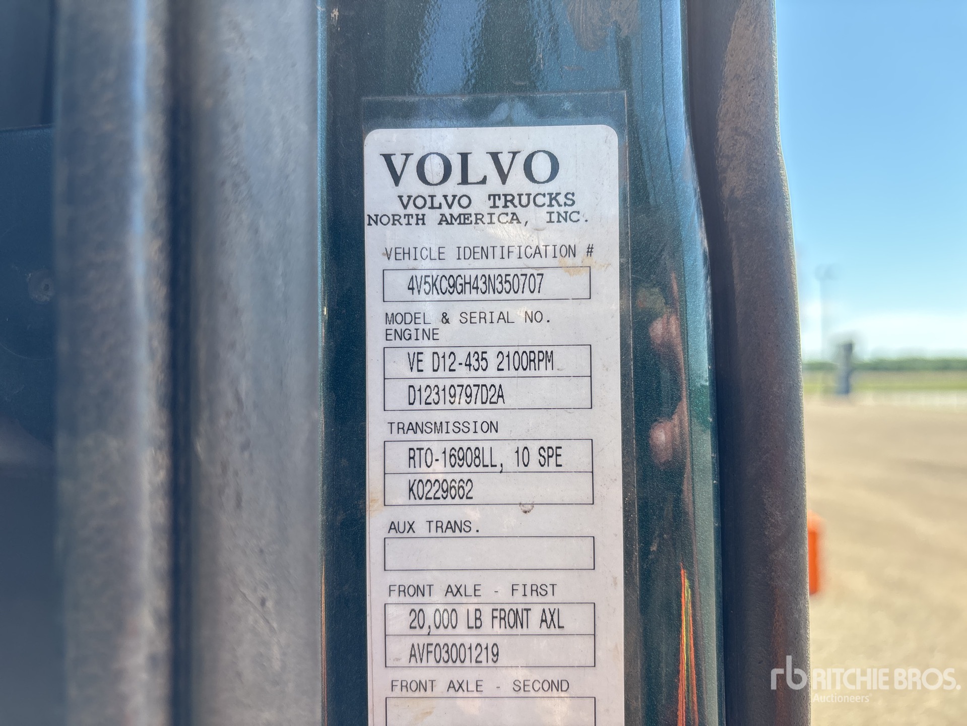 2003 Volvo VHD