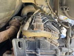 Moteur with Engine - Right Side