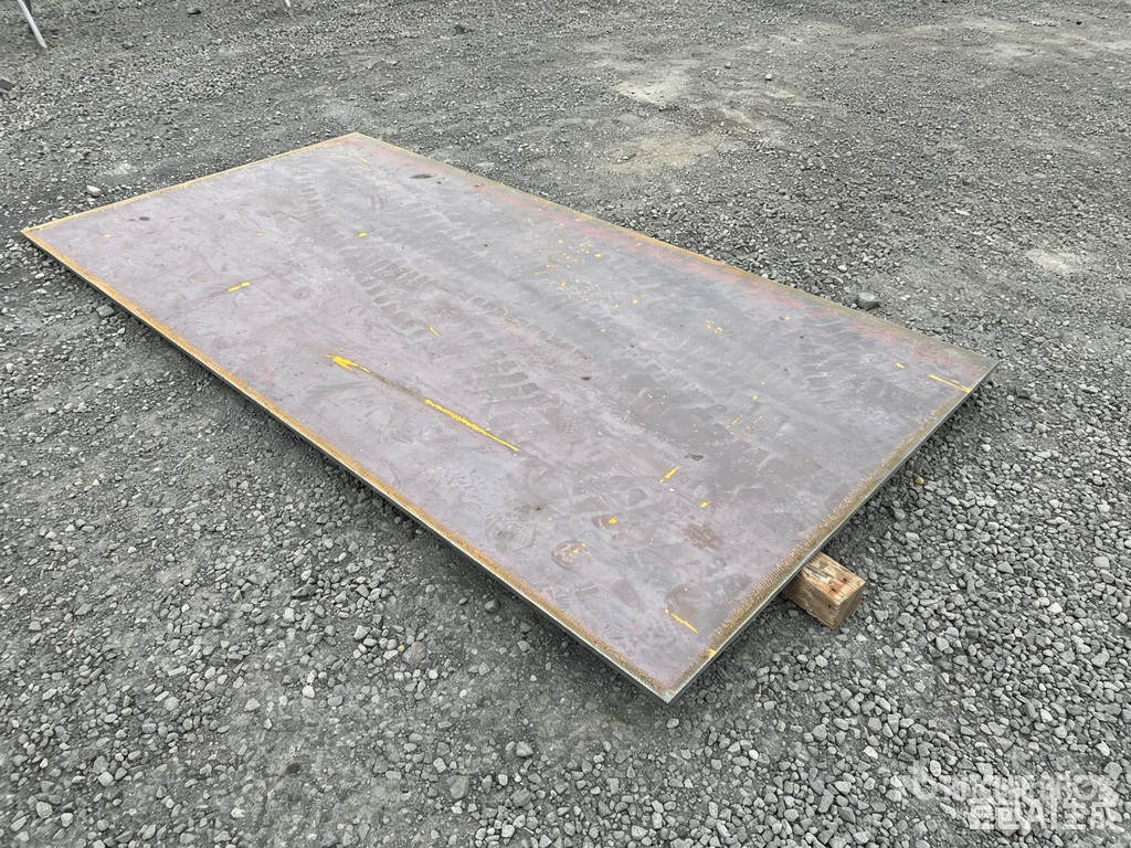 General Appearance with Featured Photo