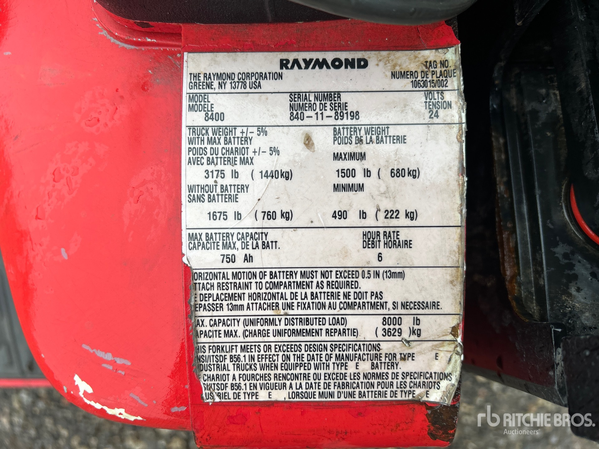 2023 Raymond 8400
