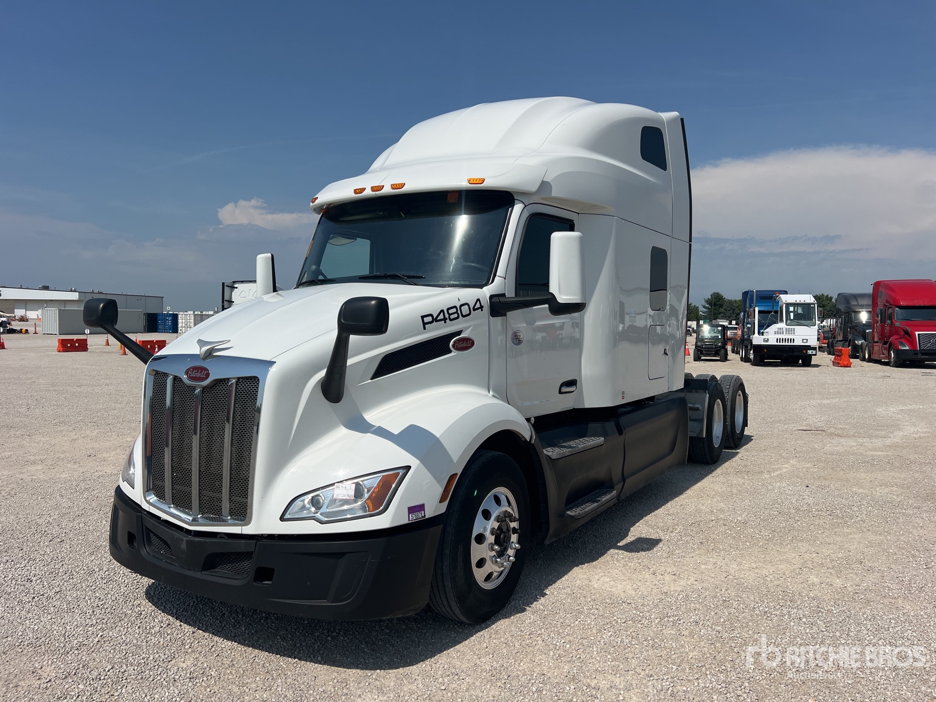 Photo of 2022 Peterbilt 579