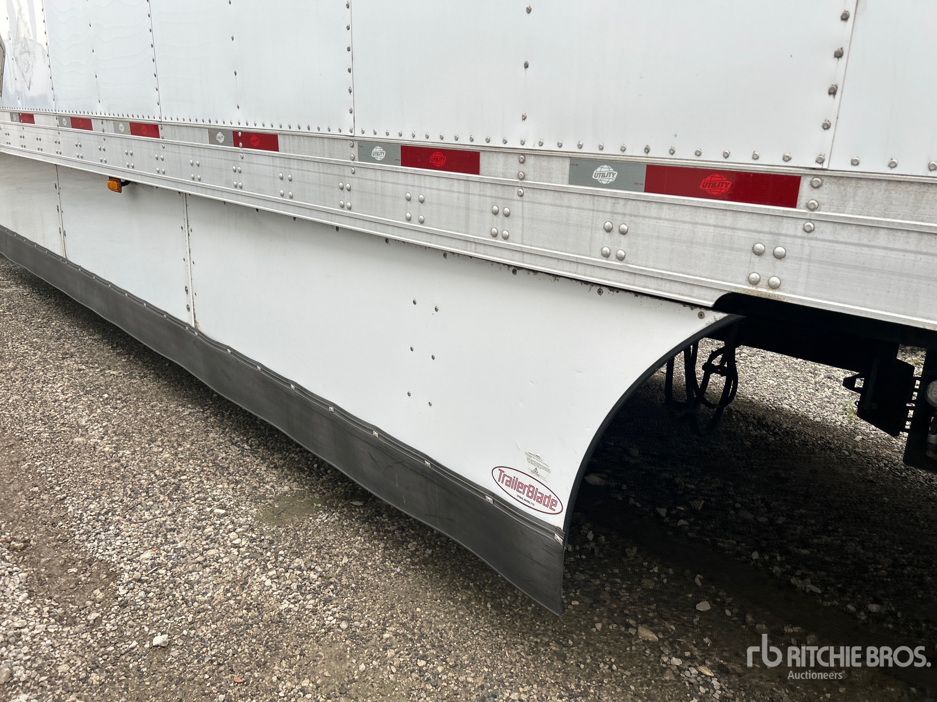 2014 Utility 53 FT T/A