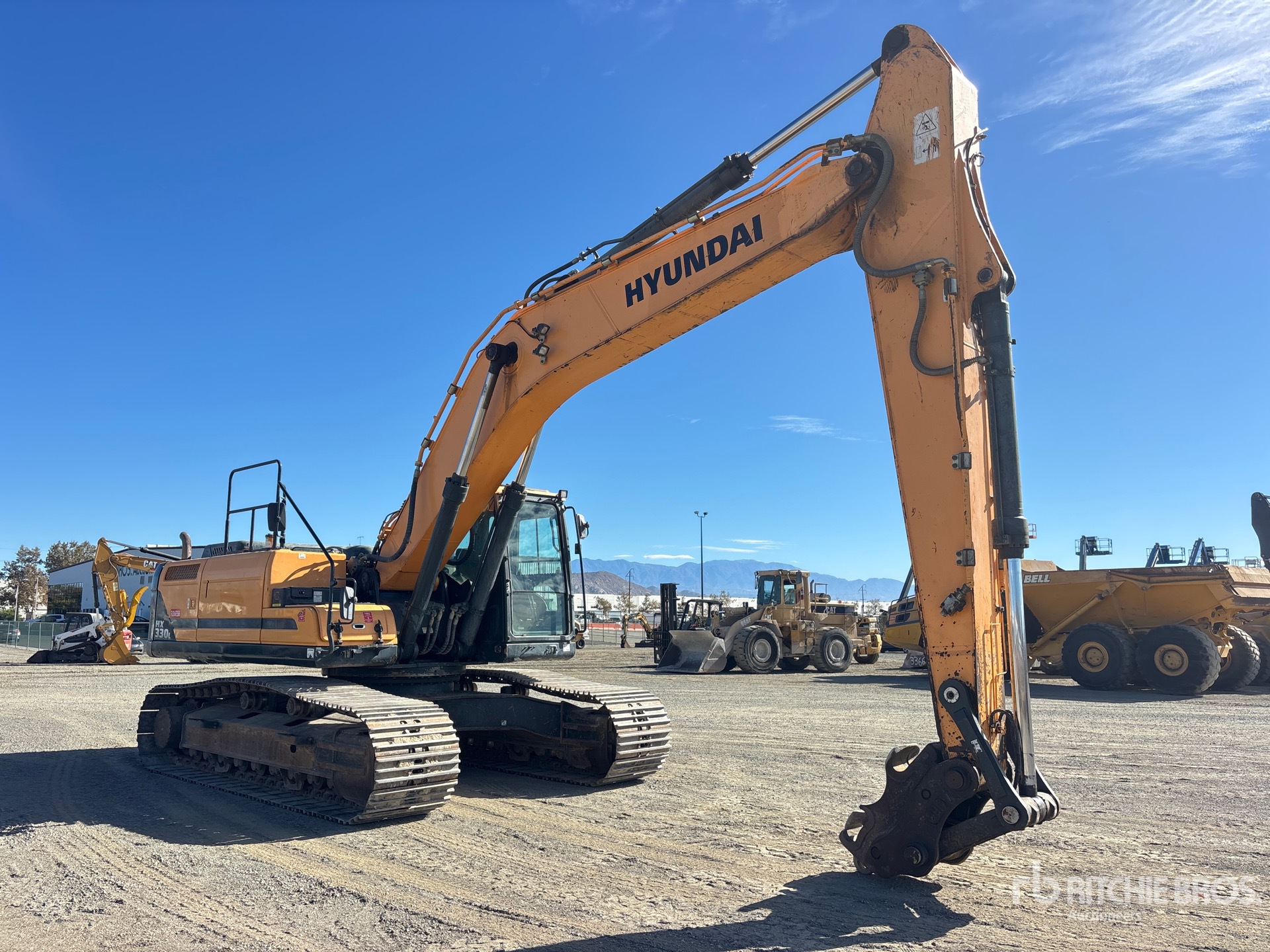 2018 Hyundai HX330L