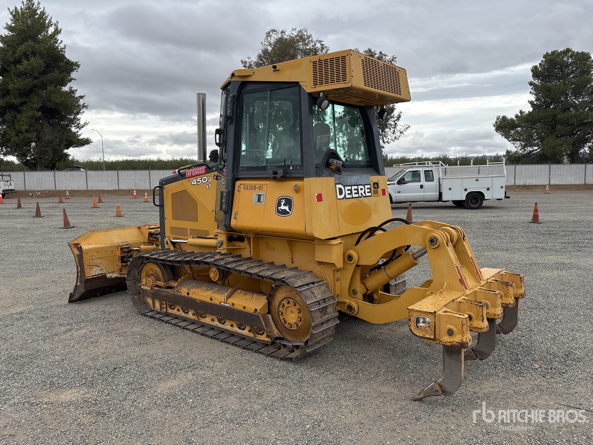 2014 John Deere 450 J