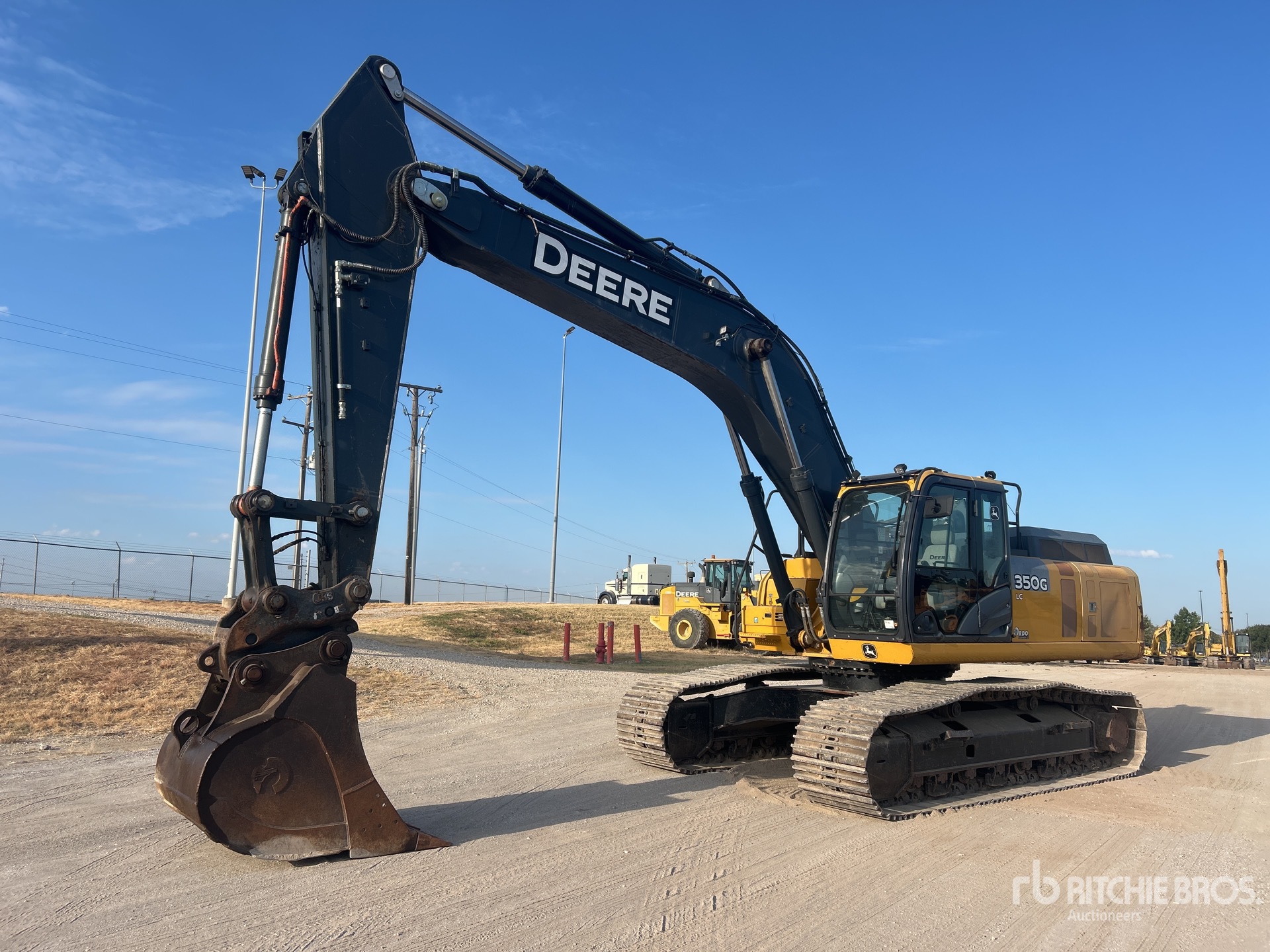 Photo of 2019 John Deere 350GLC