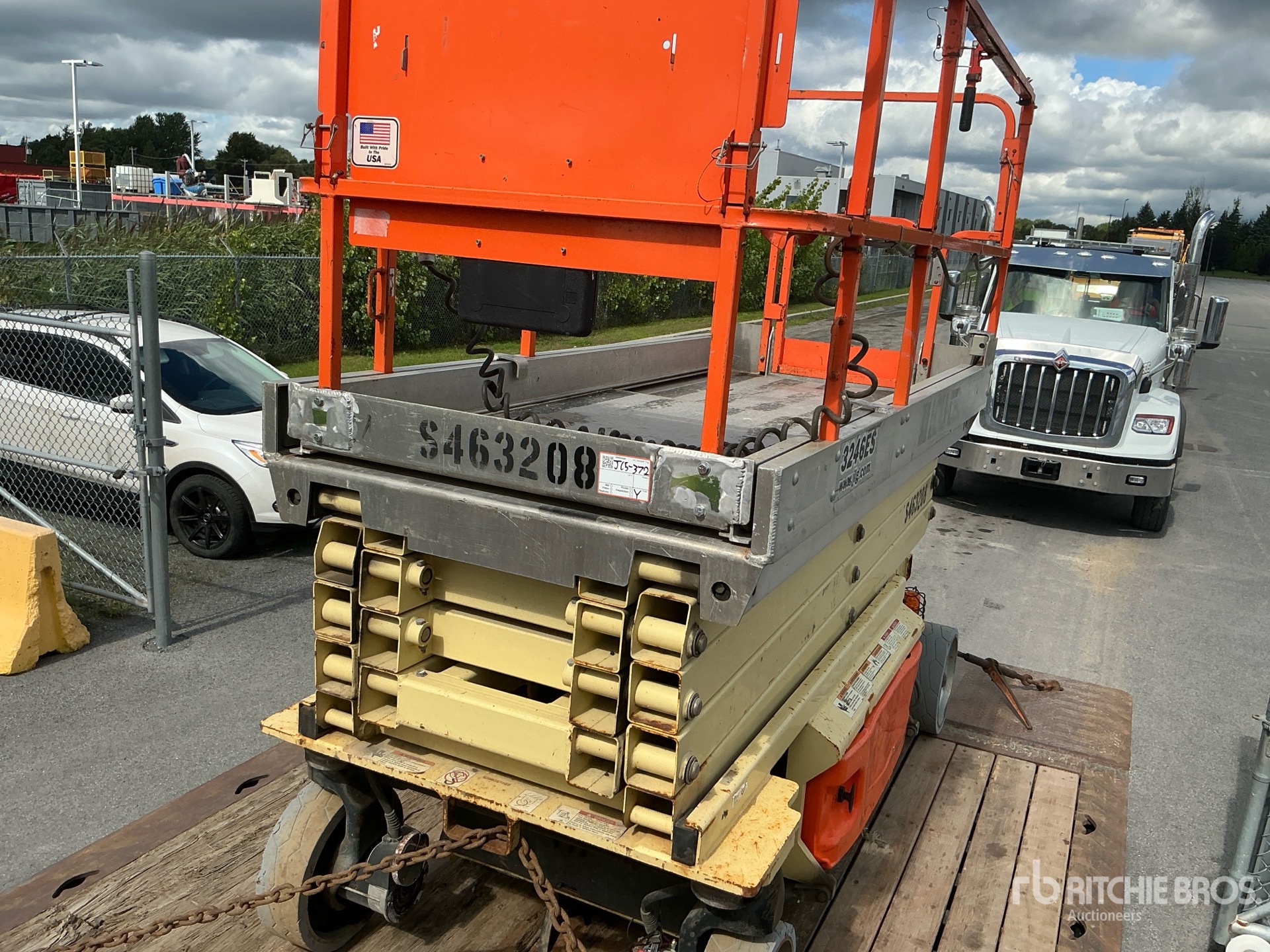 2015 JLG 3246ES