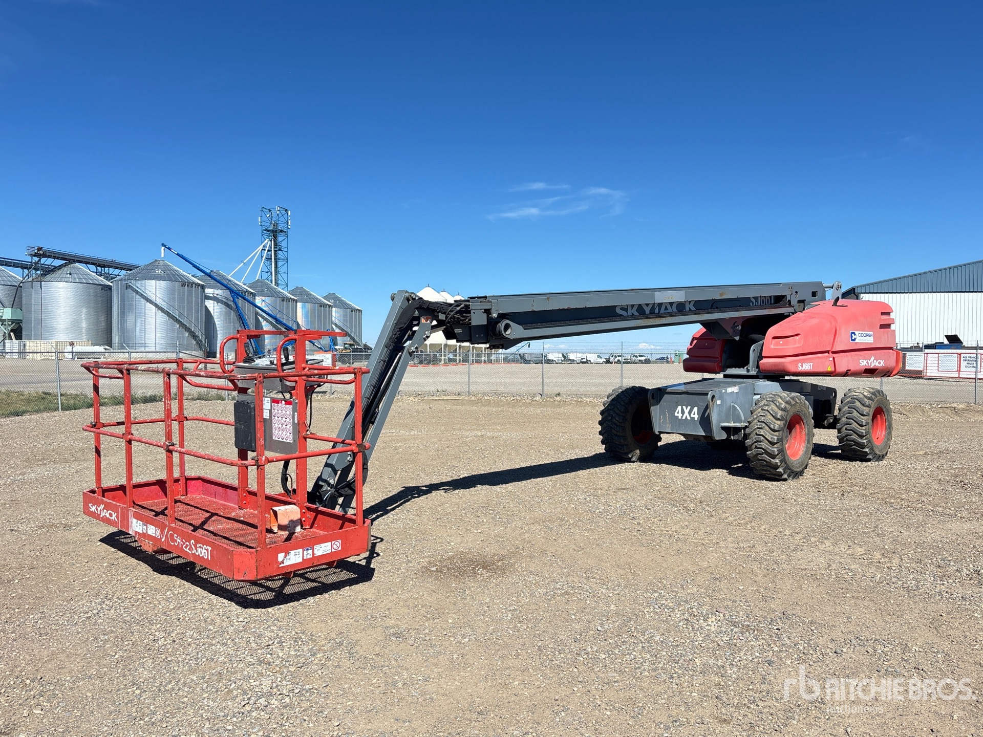 Photo of 2018 Skyjack SJ66T