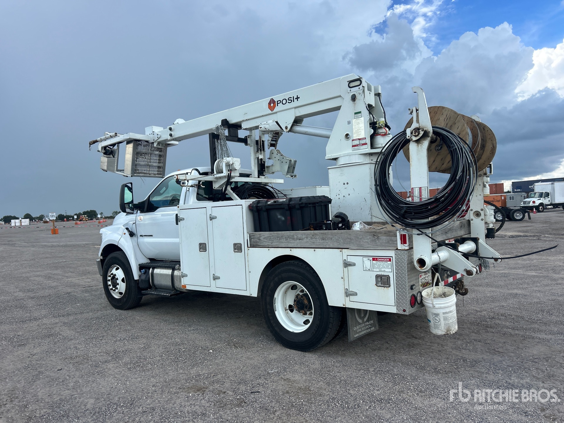 2023 Ford F-750