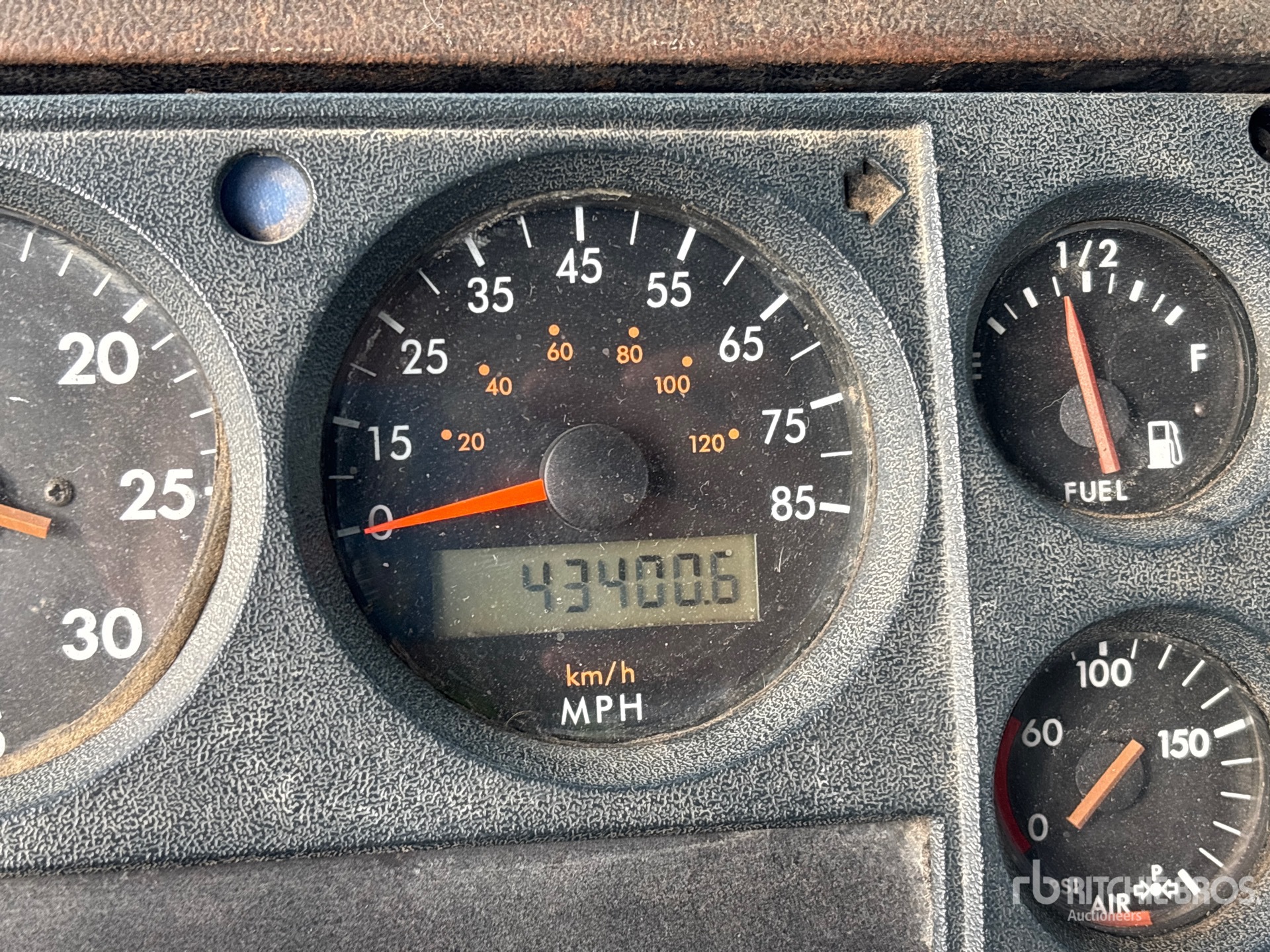 2001 Freightliner FL 112
