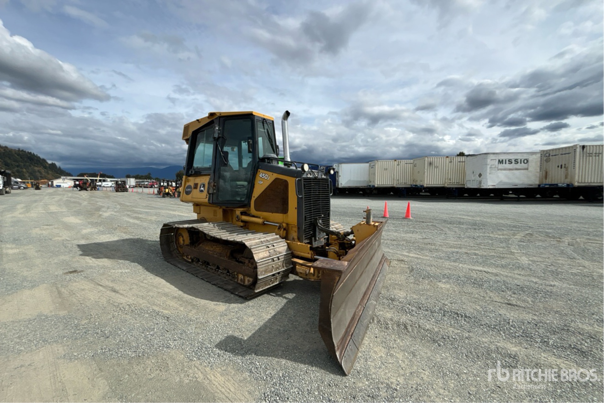 2007 John Deere 450J LGP