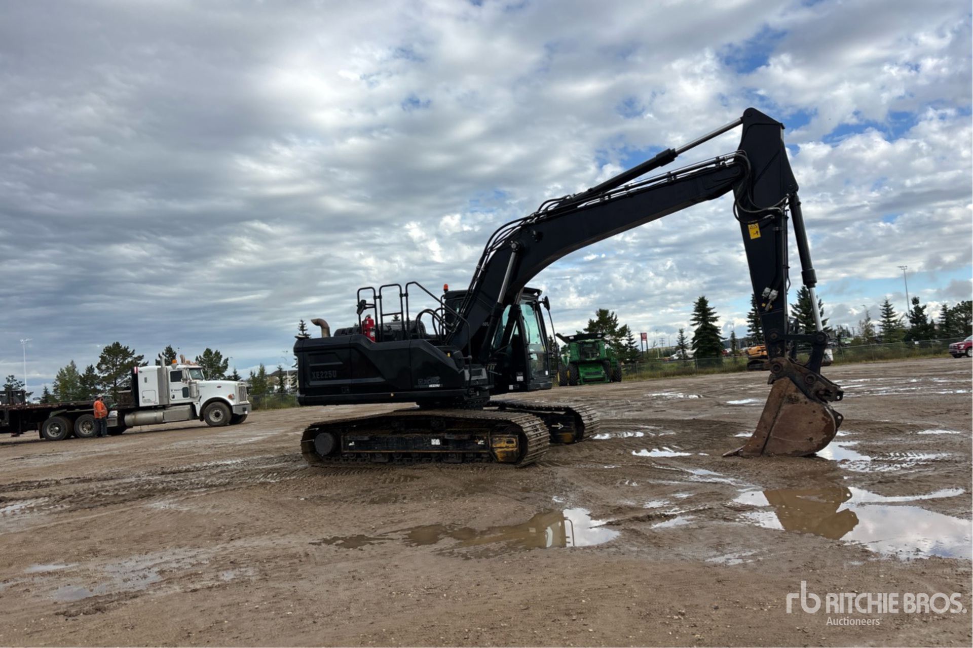 2022 XCMG XE225U