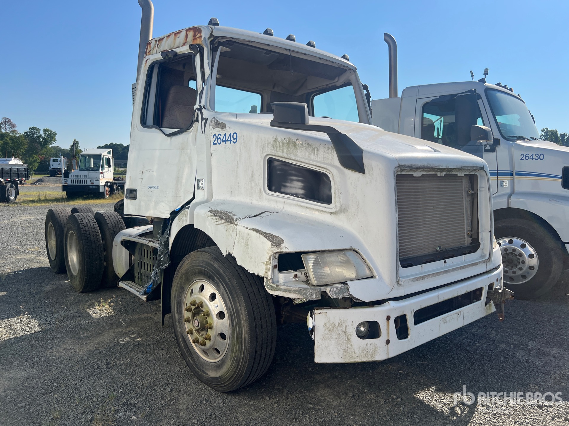 2017 Volvo VNM200