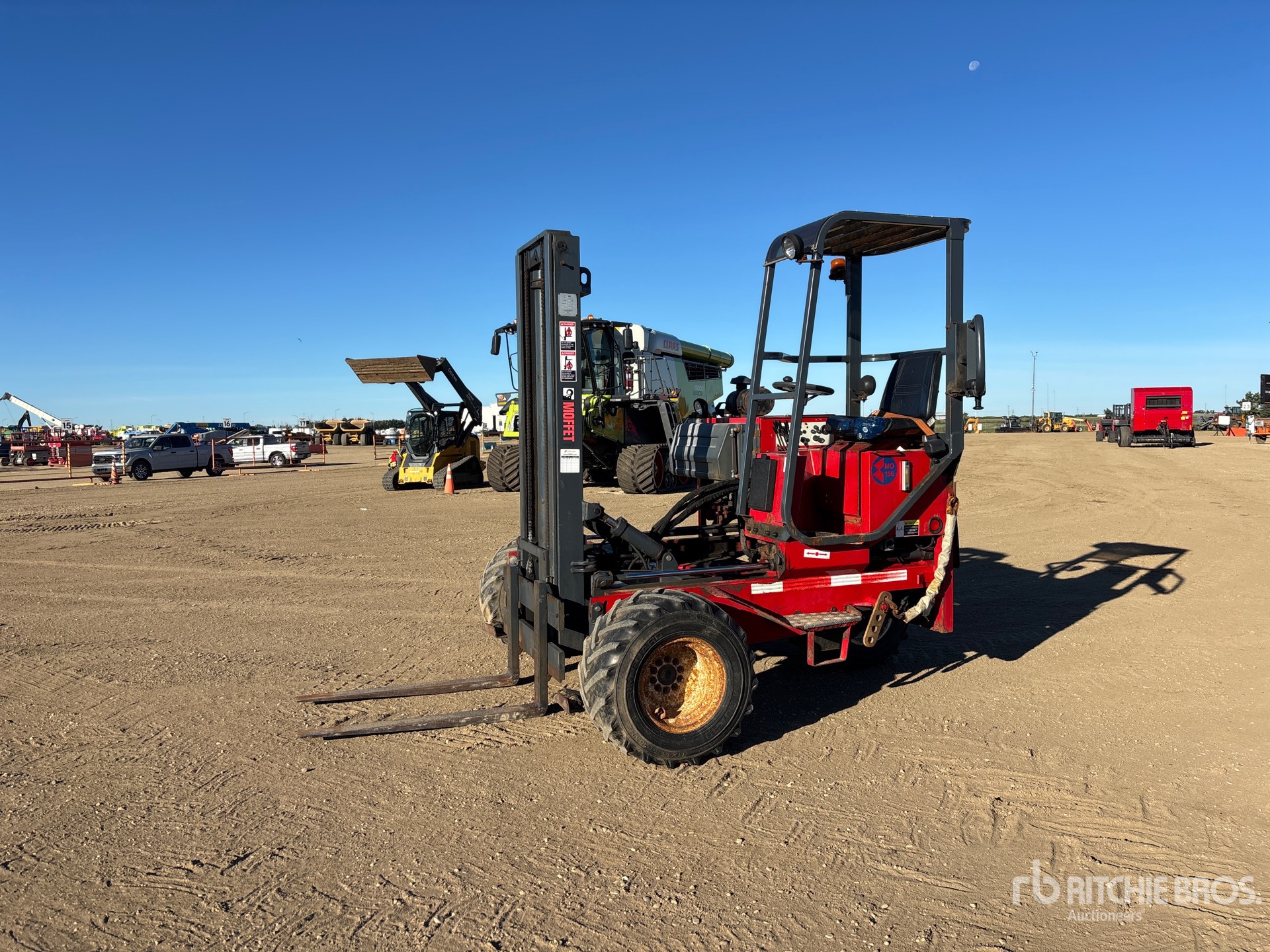 Photo of 2004 Moffett M5500